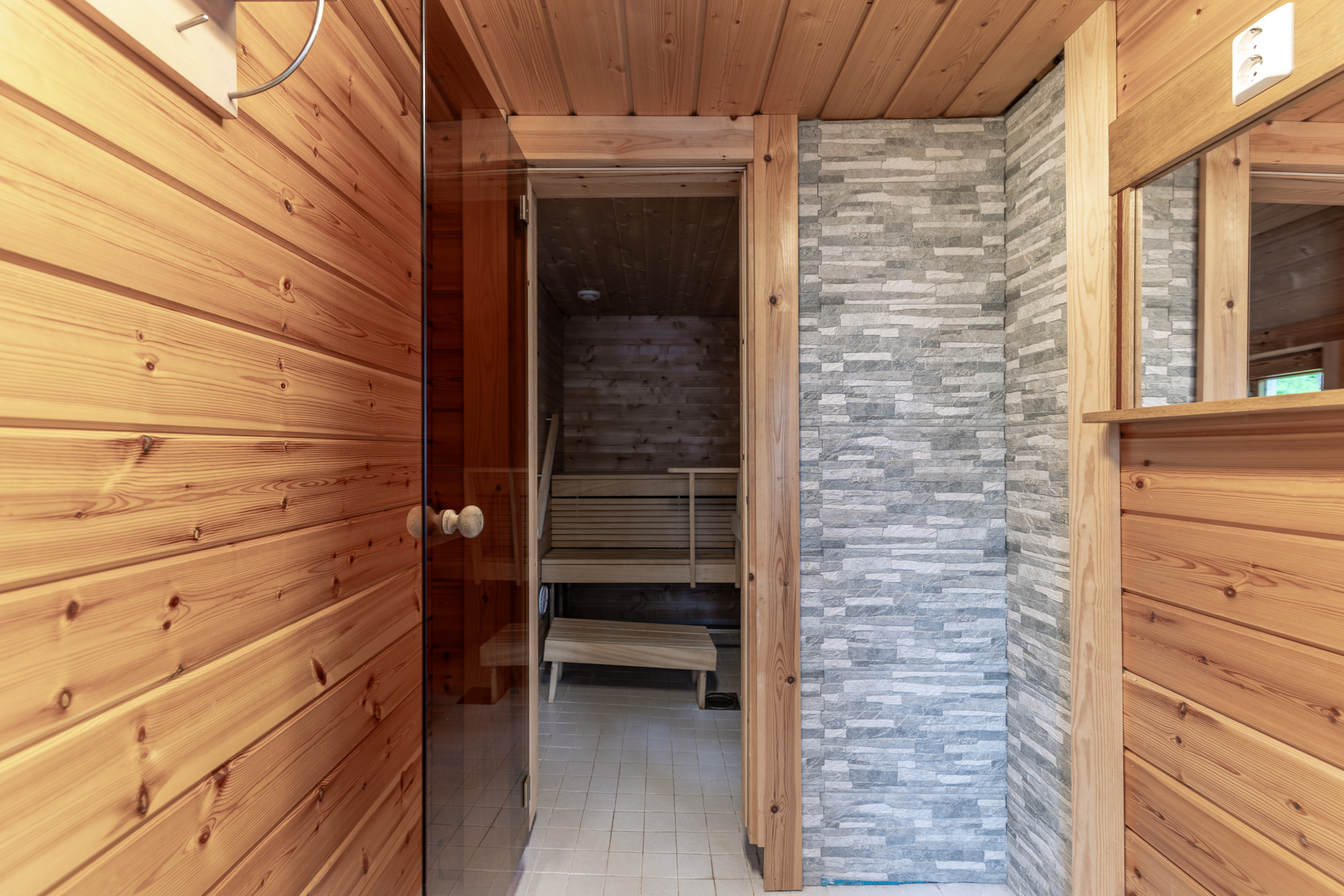 Kurvaantie 285, Hirvnsalmi, Hirvensalmi