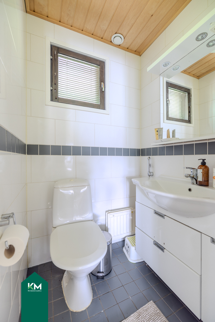 Alakerran WC.