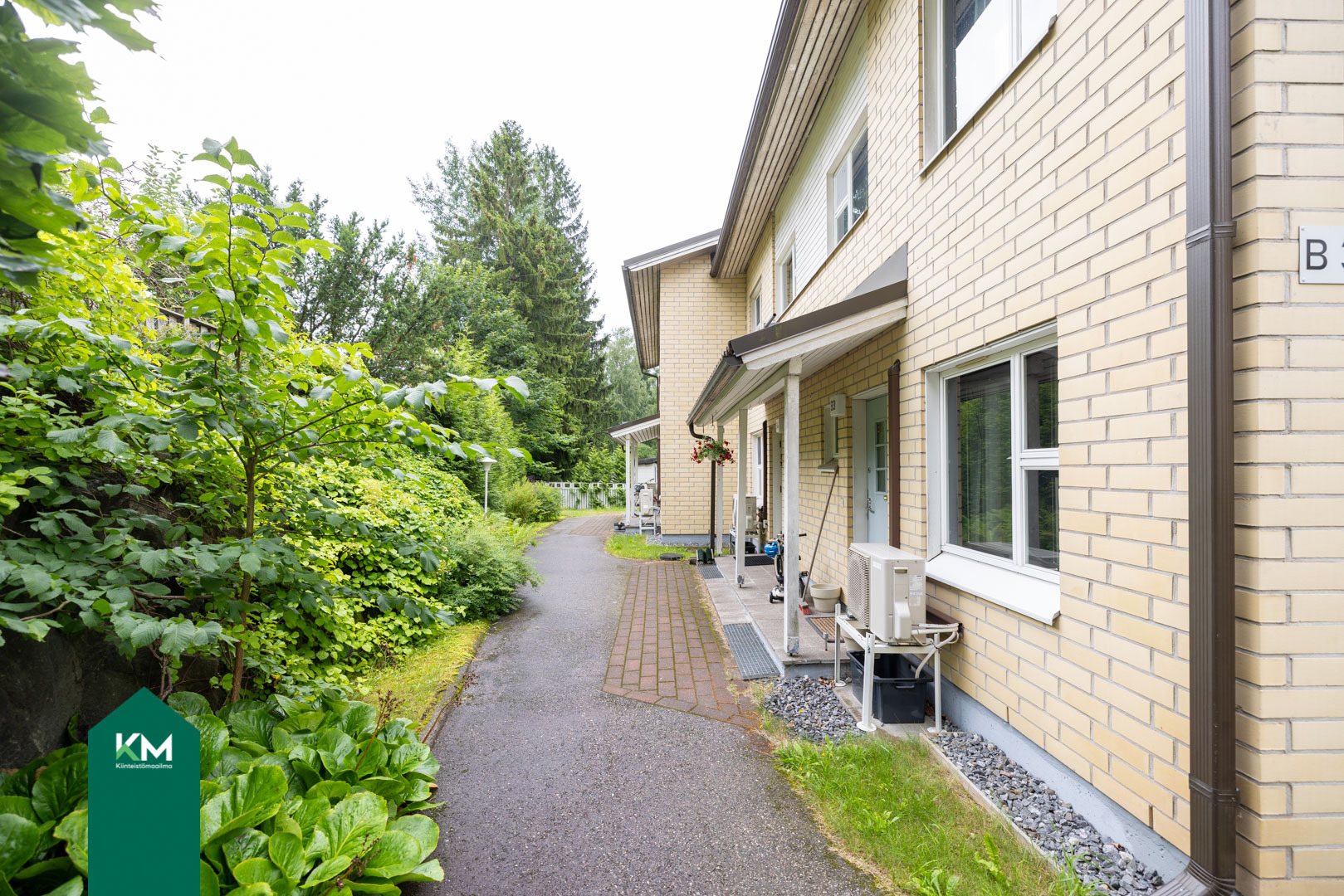 Viestitie 21, Rajakylä, Vantaa