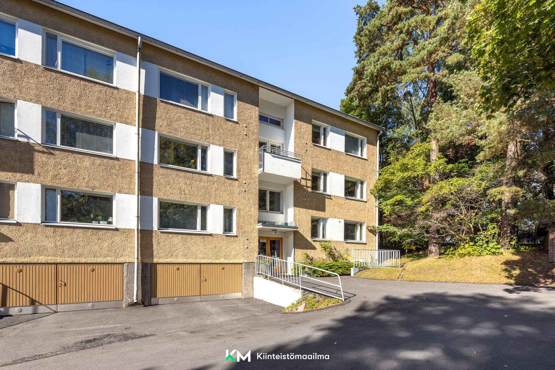 Angervotie 4, Etelä-Haaga, Helsinki