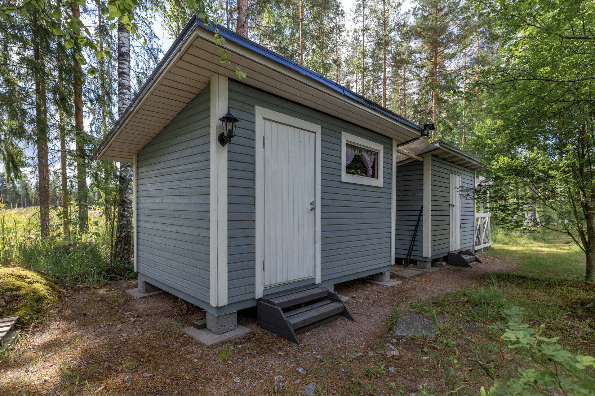 Erillinen varasto/puuliiteri