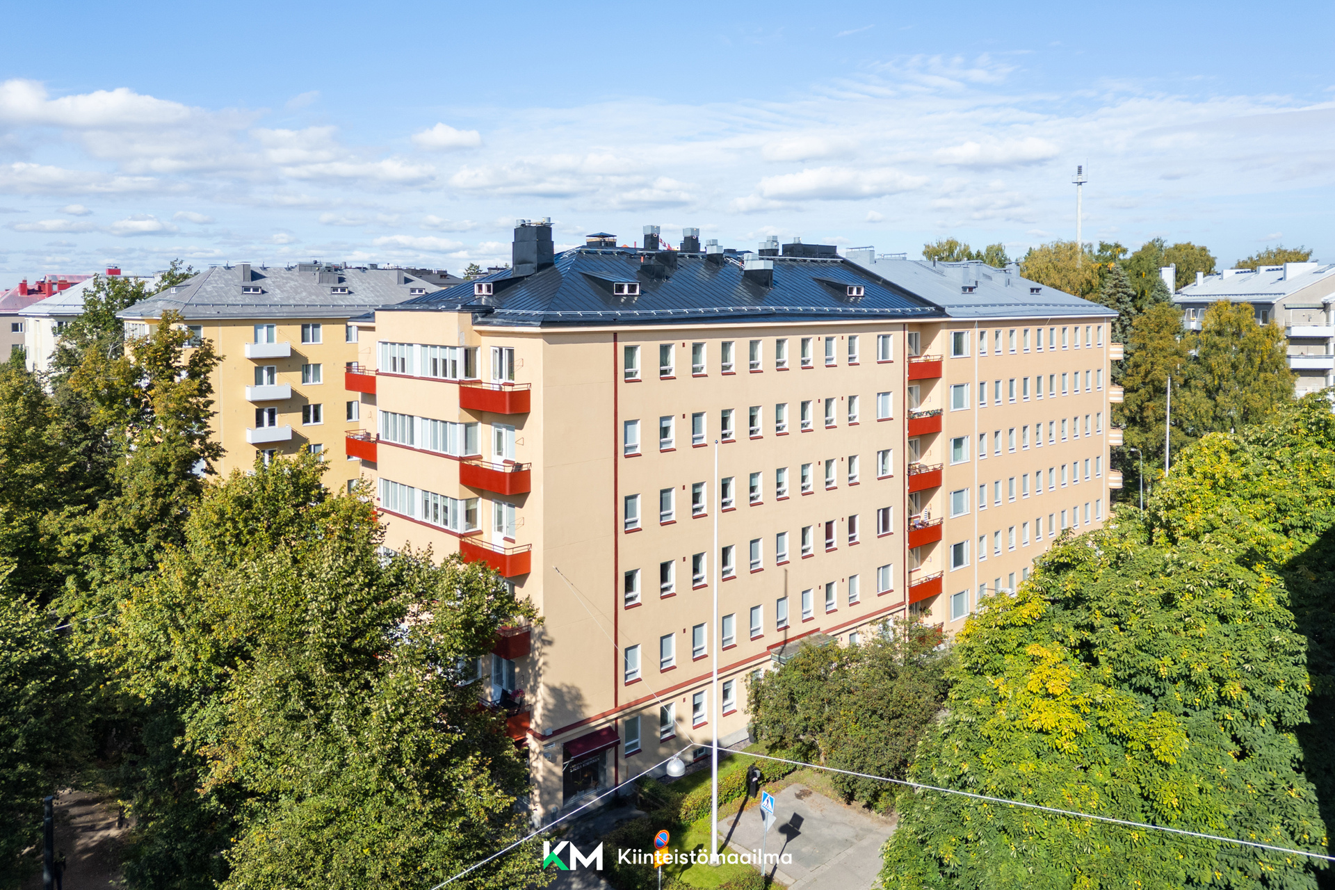 Munkkiniemen Puistotie 9 toinen osoite on Kadetintie 18