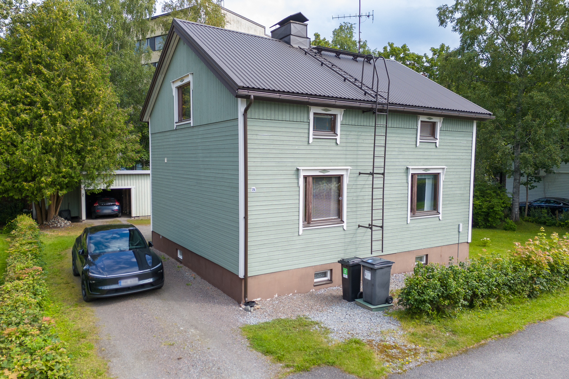 Julkisivu