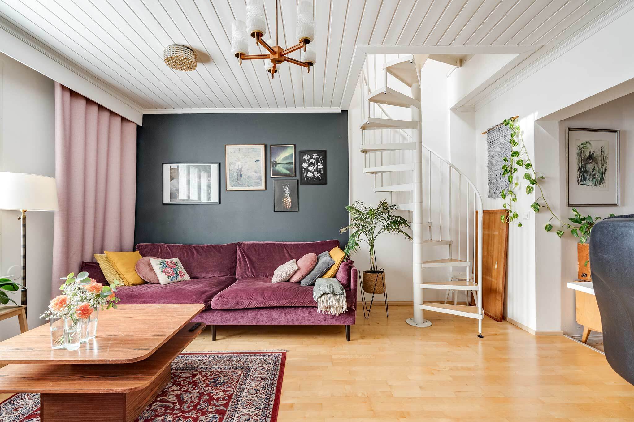 Viihtyisä koti Juhannuskylästä, kauniin Tuomiokirkon vierestä!