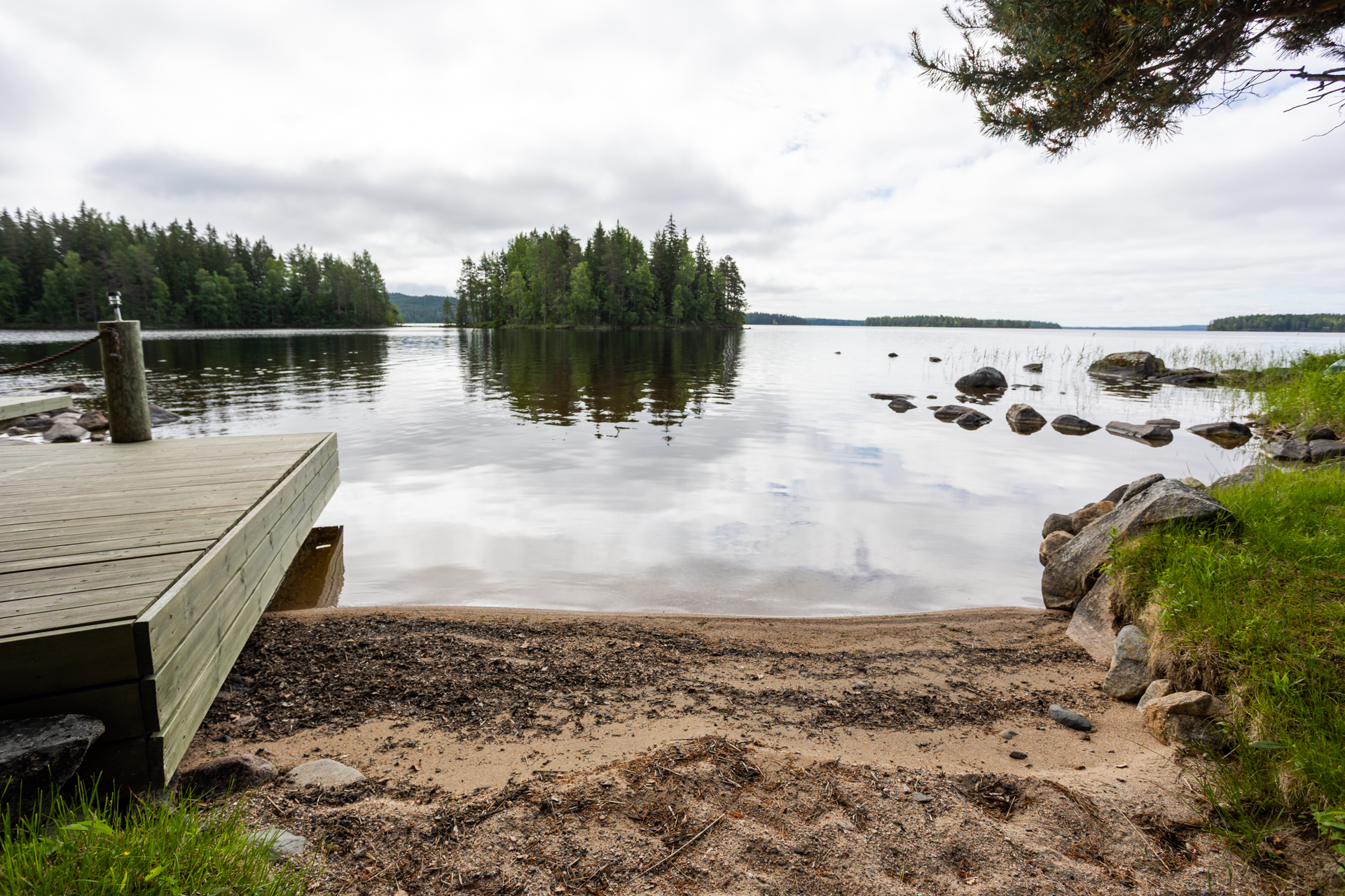 Oma hiekkaranta.