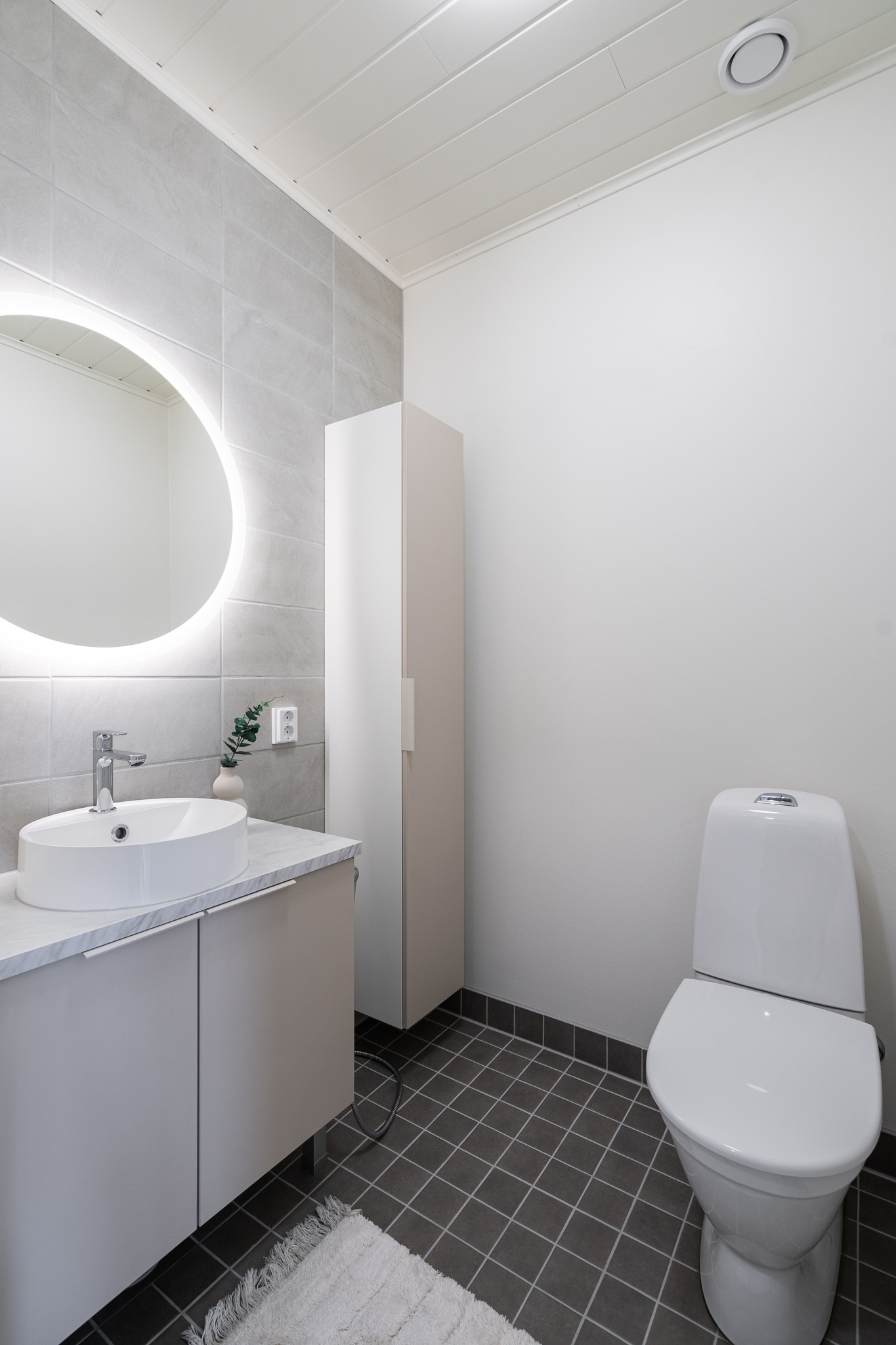 Erillinen wc