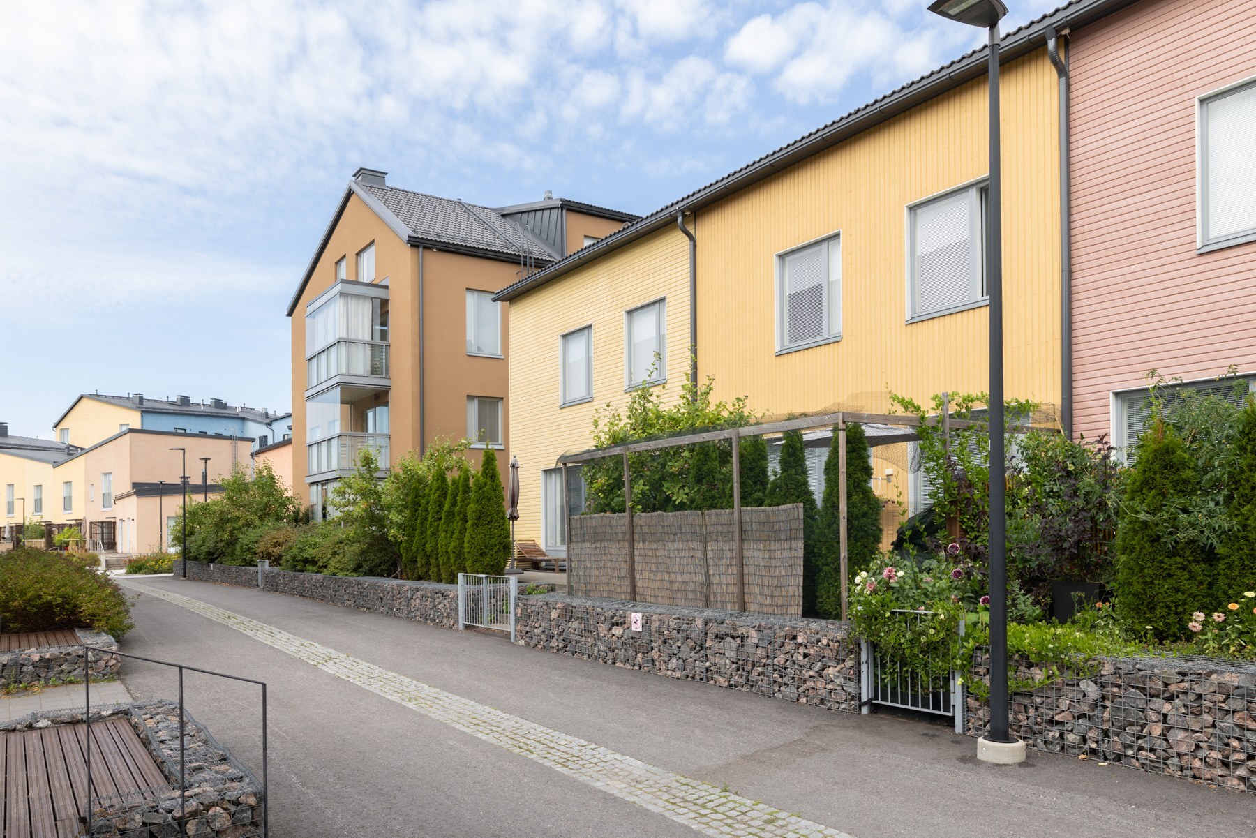 Taidemaalarinkatu 3, Kuninkaantammi, Helsinki