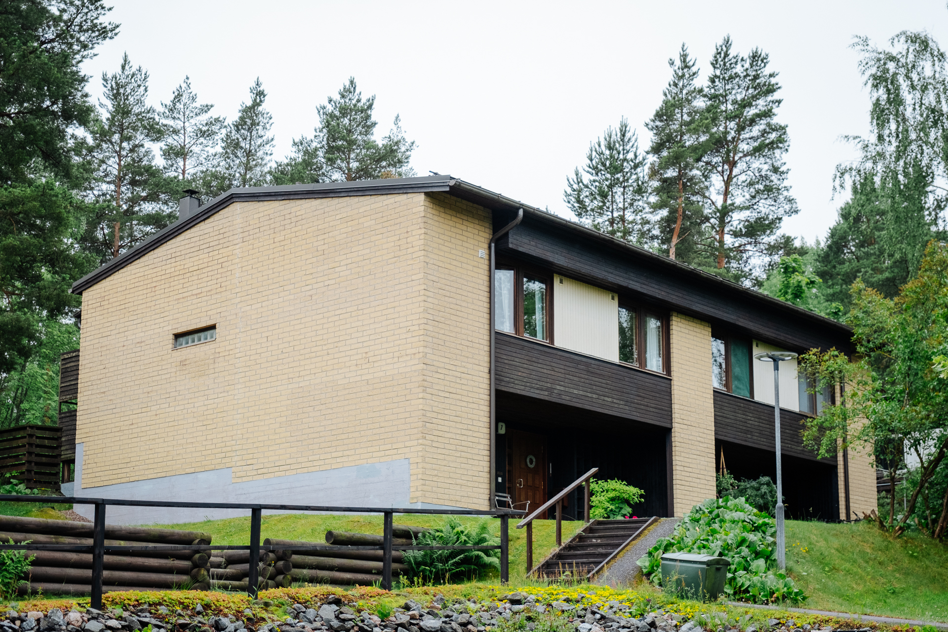 Taloyhtiön korkeimmalla kohdalla