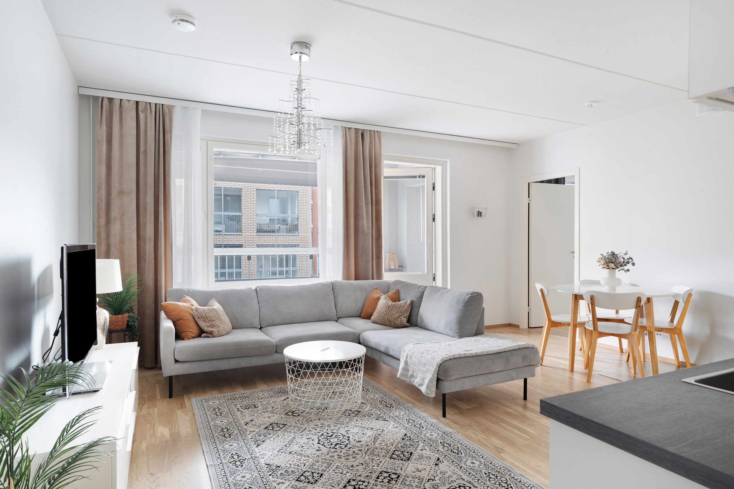 Maisemamaalauksenkatu 4, Kuninkaantammi, Helsinki