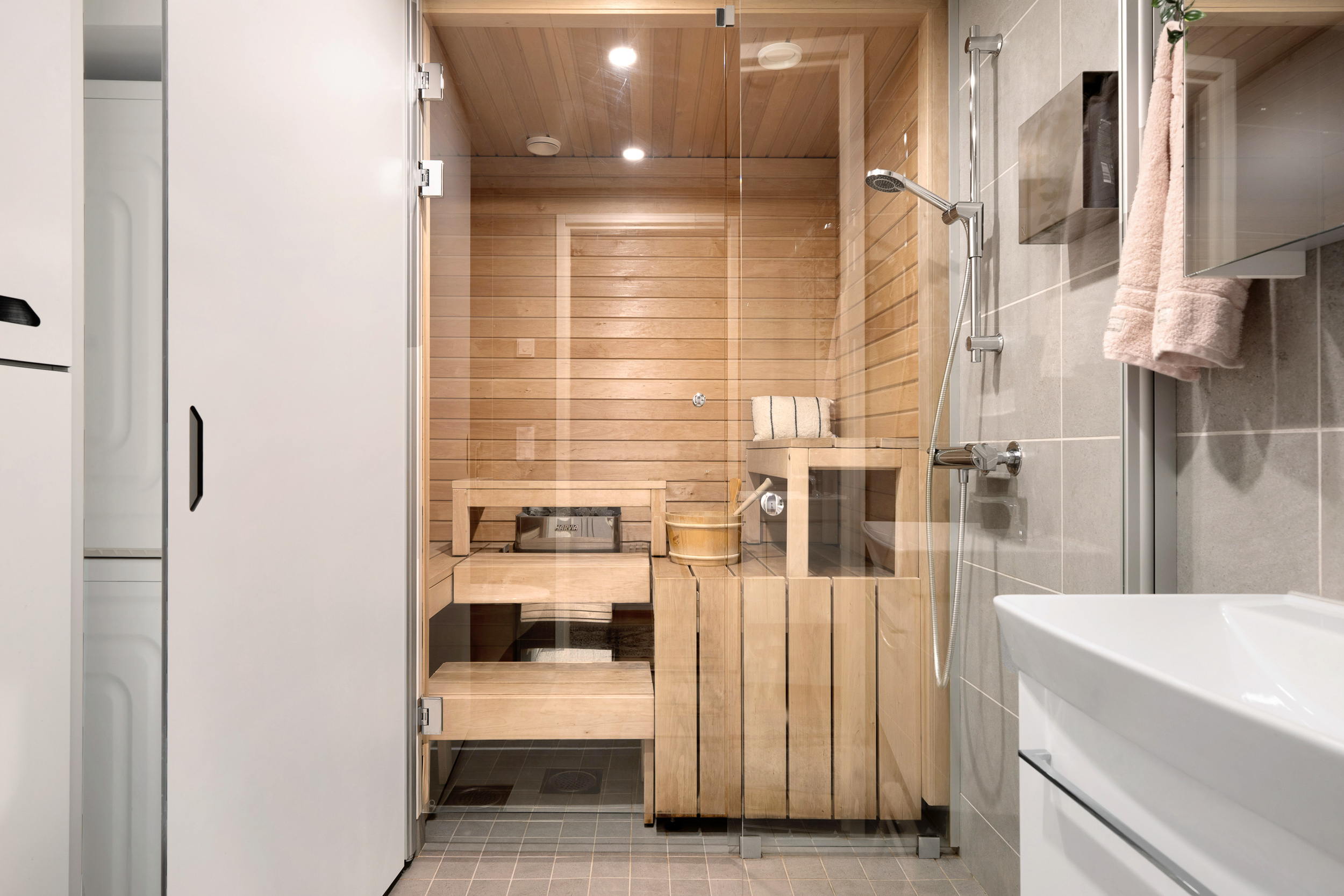 Maisemamaalauksenkatu 4, Kuninkaantammi, Helsinki