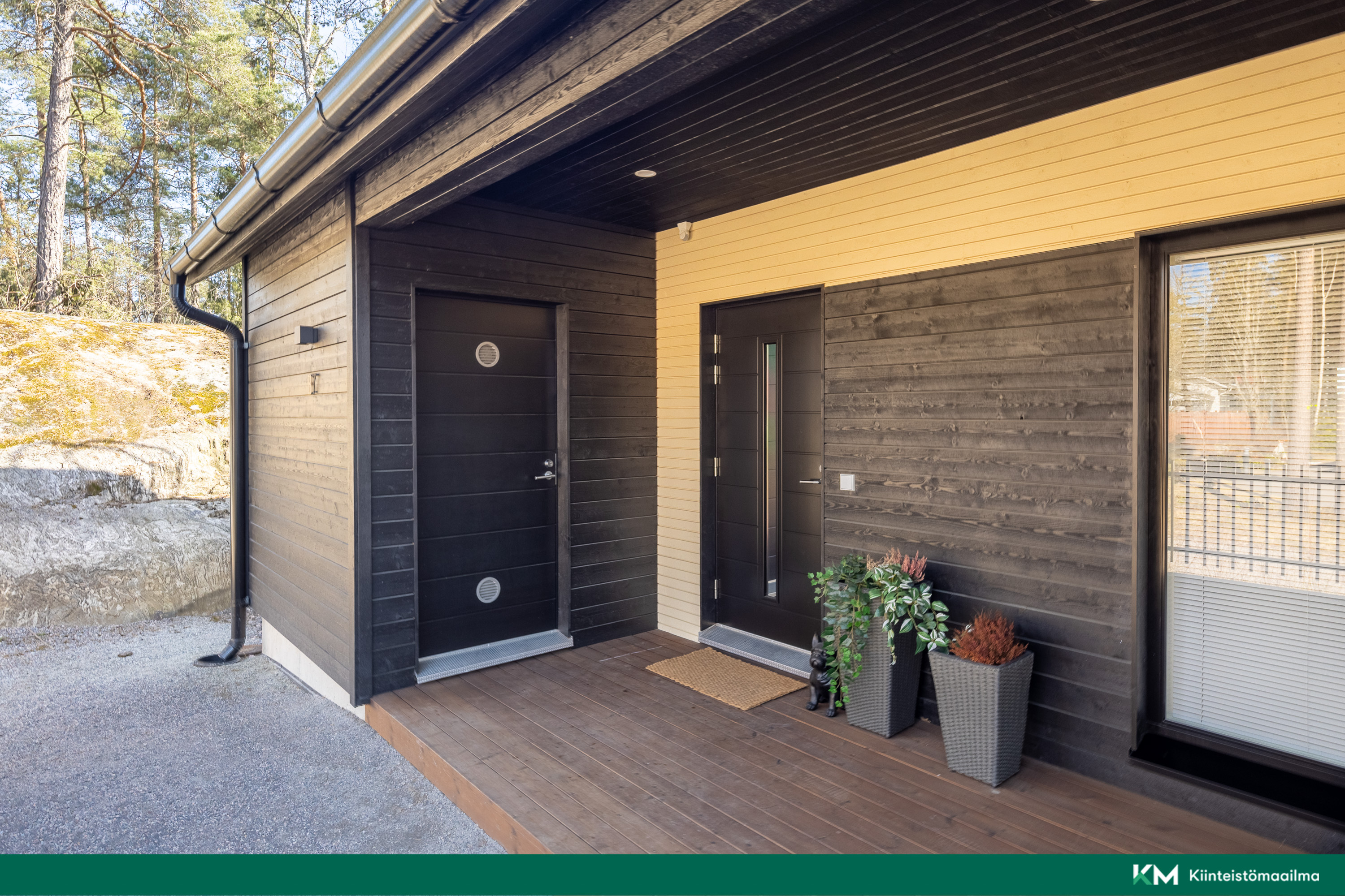 Liisankalliontie 11, Vantaa