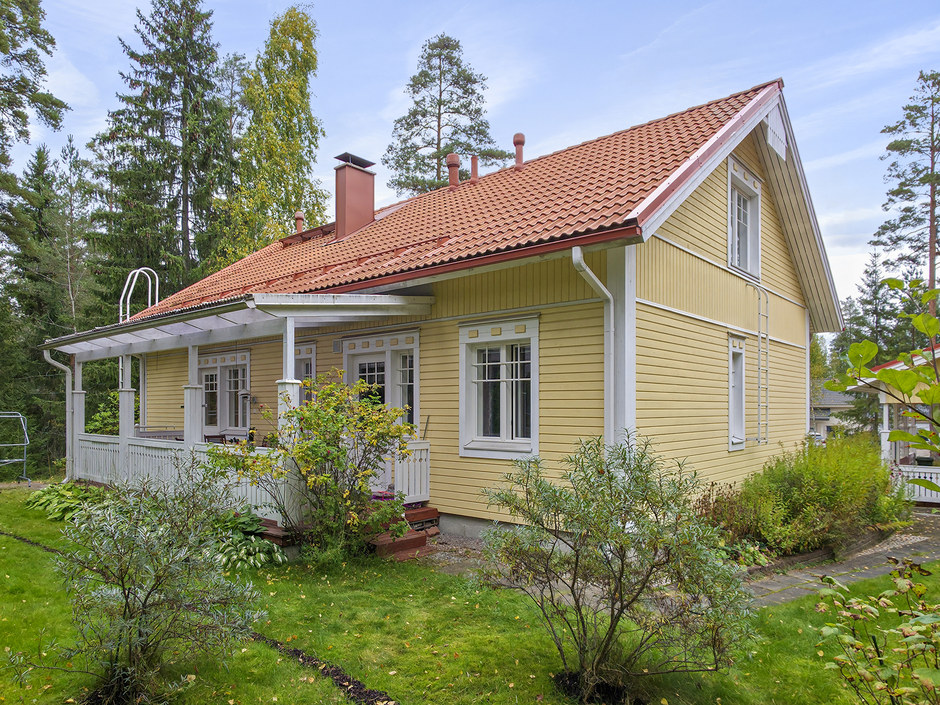 Läntinen Puistotie 3, Taavetti, Luumäki
