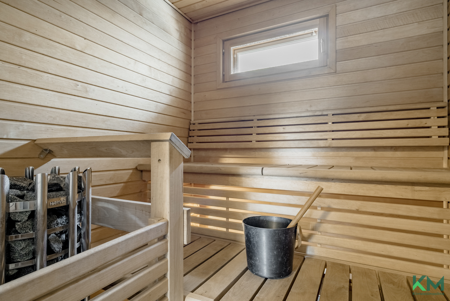Ikkunallinen sauna 
