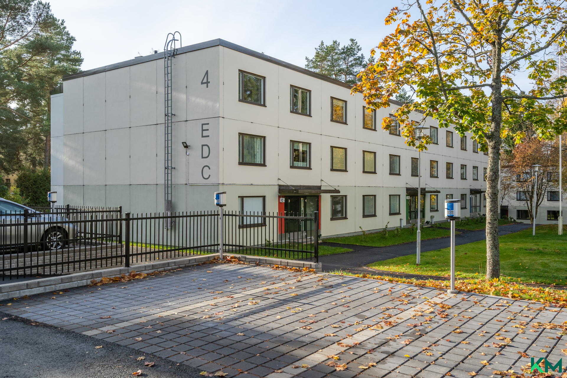 Parkkipaiikojen pinnat uusittu