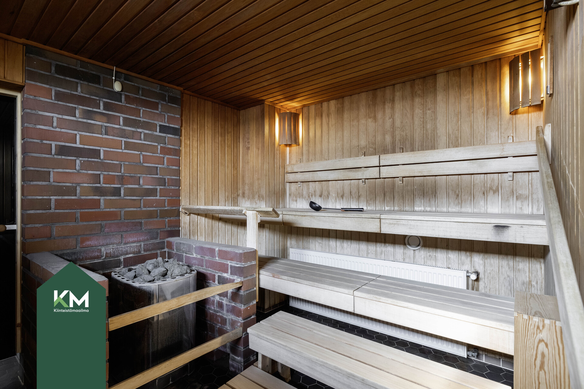 Taloyhtiön sauna sijaitsee ylimmässä kerroksessa