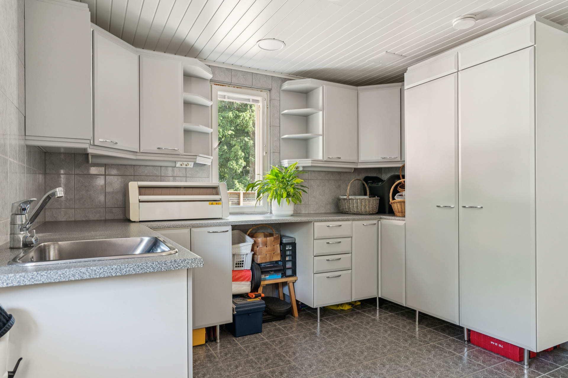 Uudisraivaajantie 24a, Töyrynummi, Helsinki