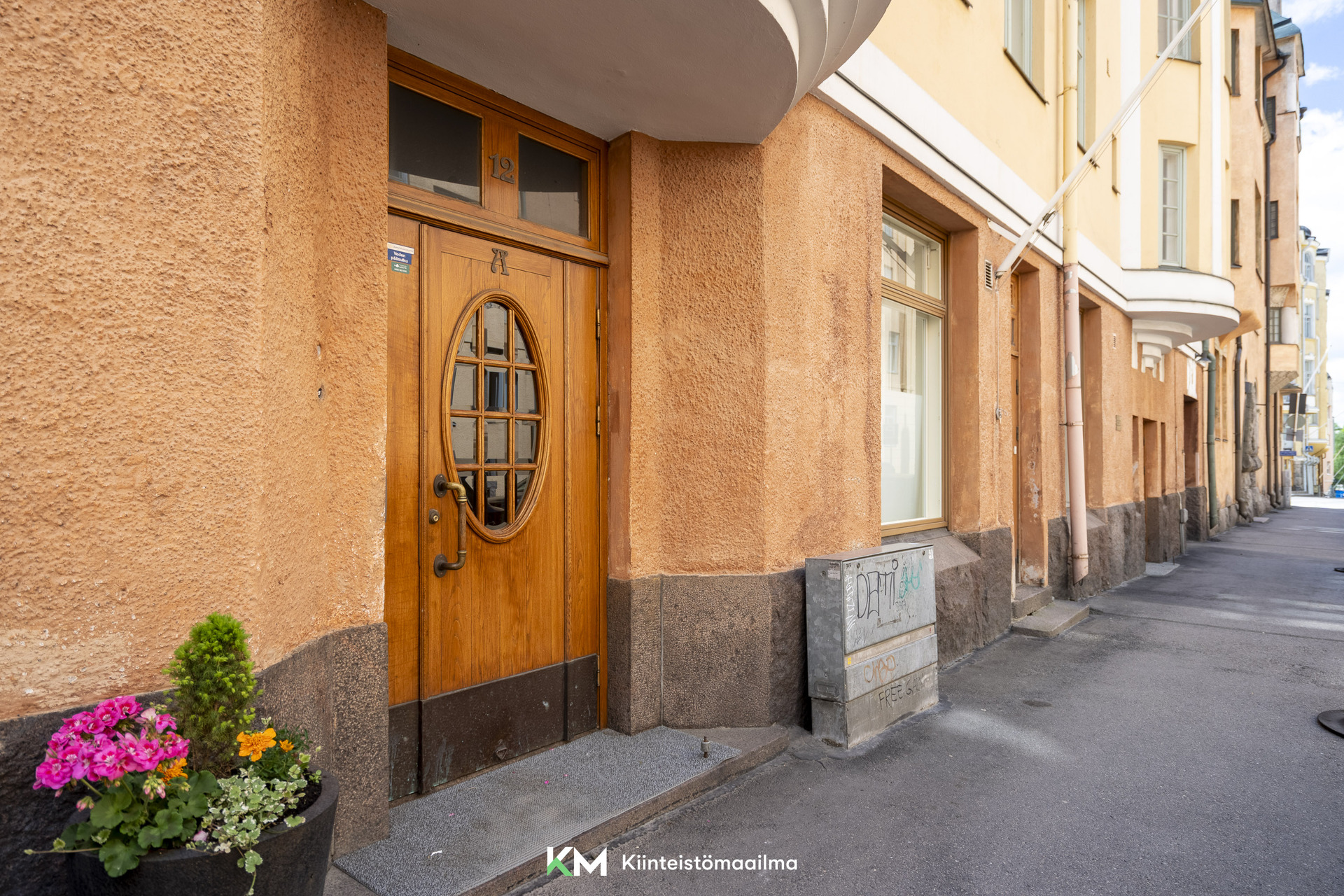 Luotsikatu 12, Katajanokka, Helsinki