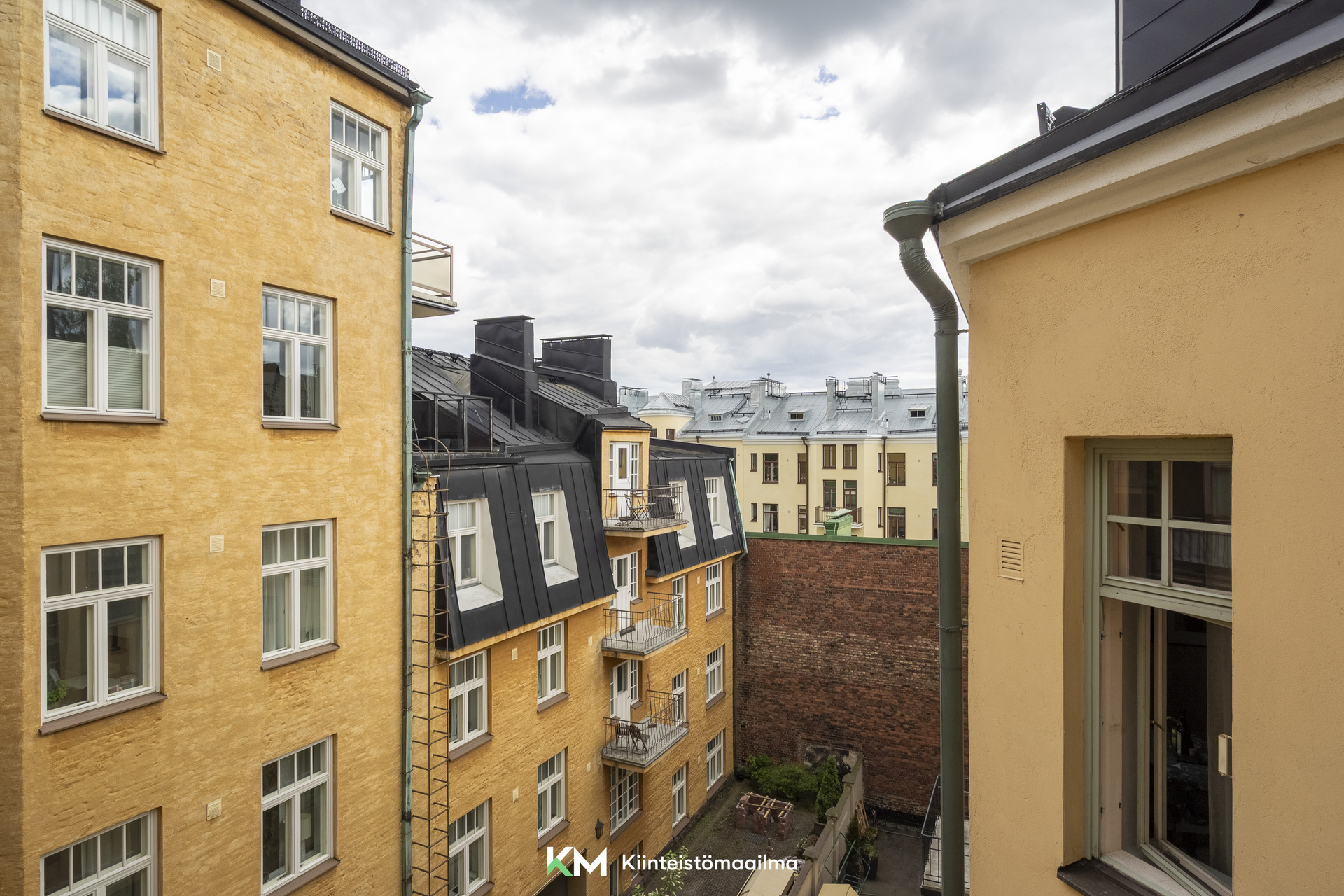 Luotsikatu 12, Katajanokka, Helsinki