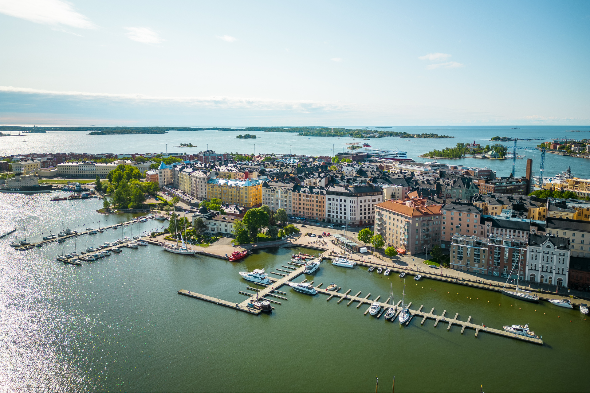 Luotsikatu 12, Katajanokka, Helsinki
