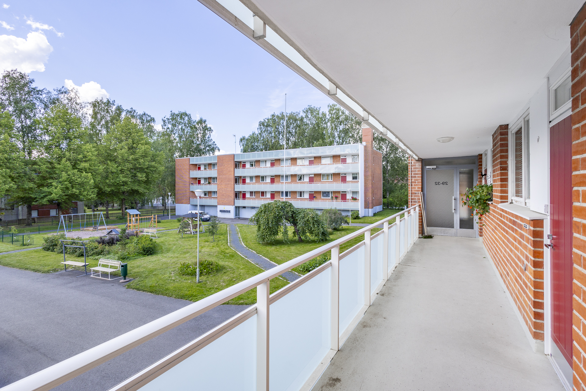 luhtitalon sisäänkäynnit