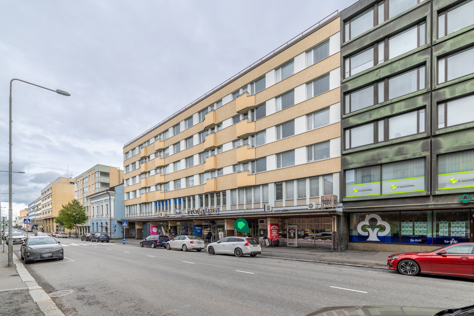 Porrassalmenkatu, keskusta