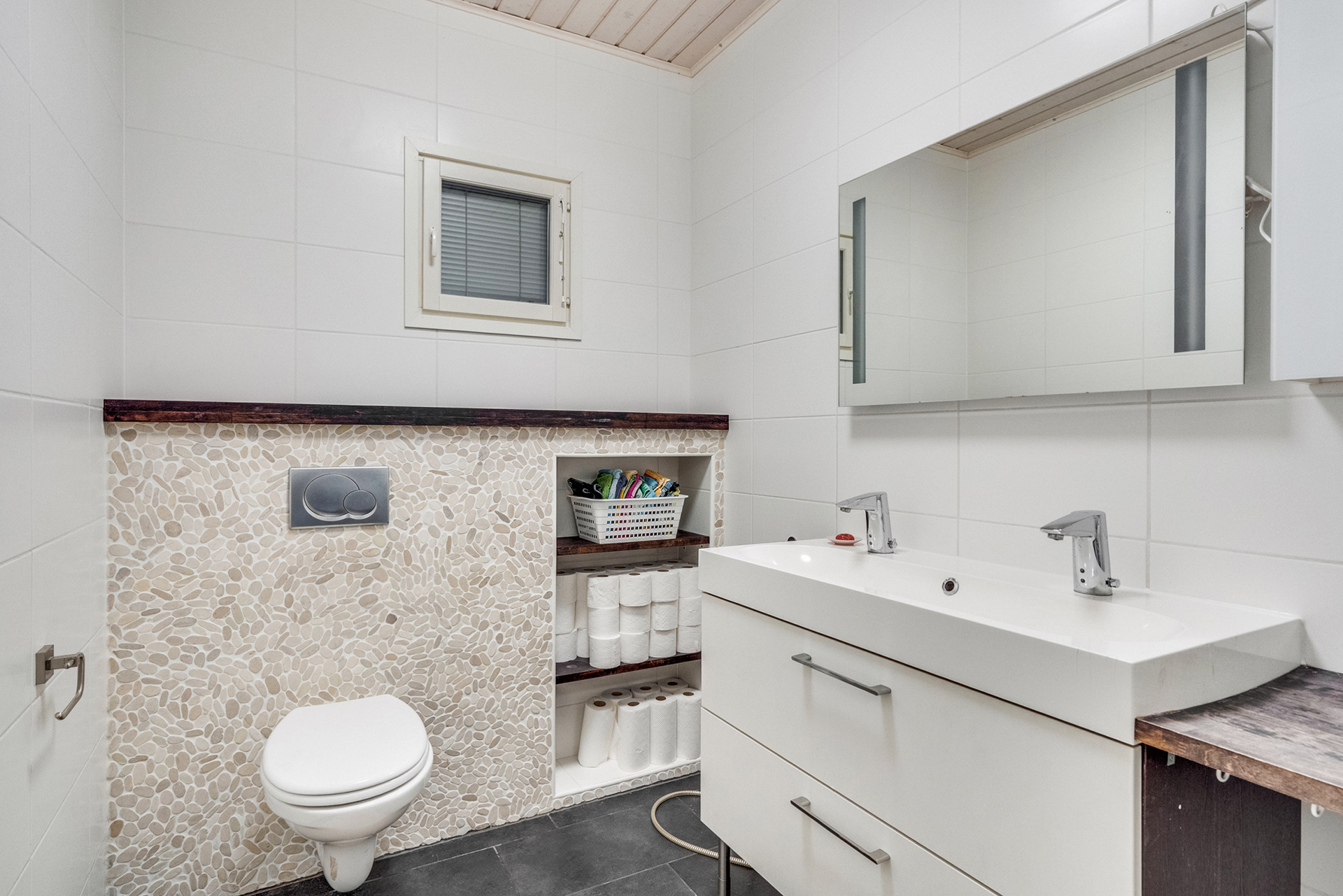 Erillinen wc 1