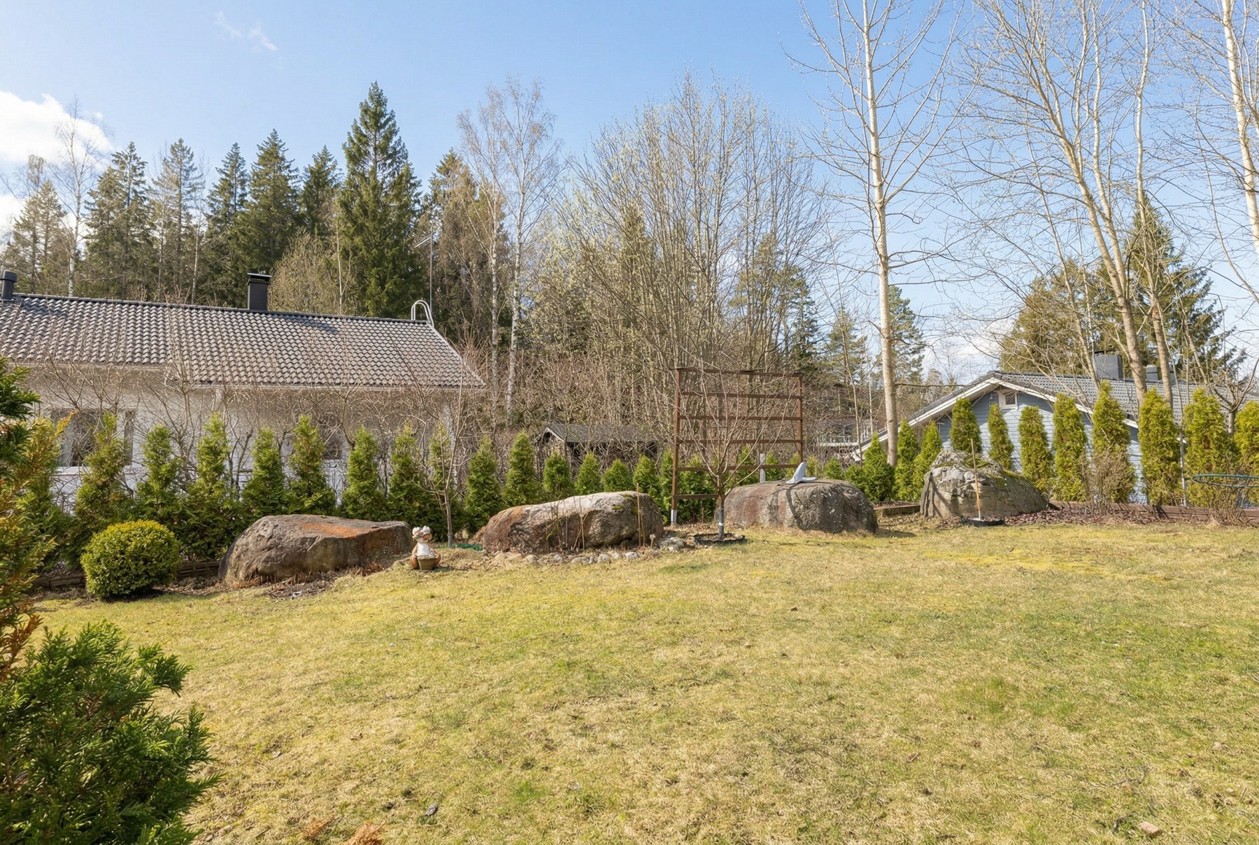 Kiertomäentie 28 B, Kuninkaanmäki, Vantaa