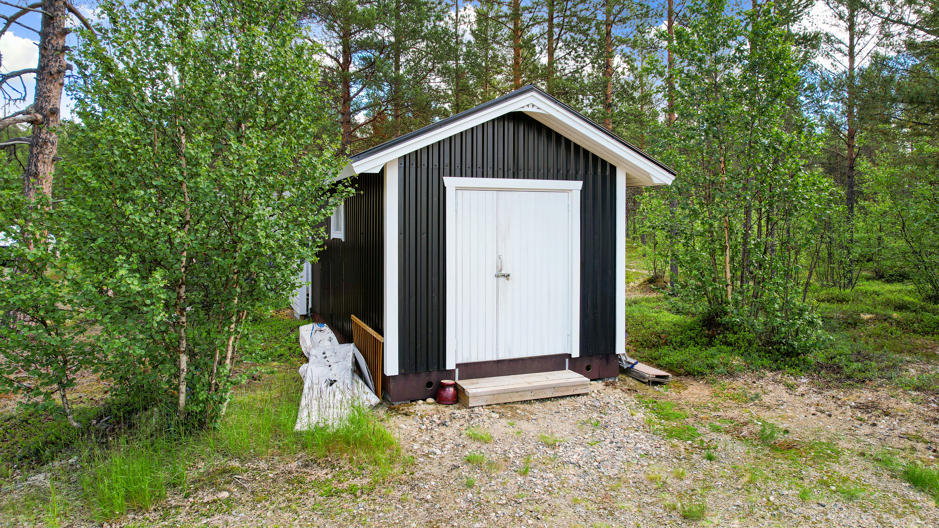 Peltivuorattu kylmä ulkovarasto