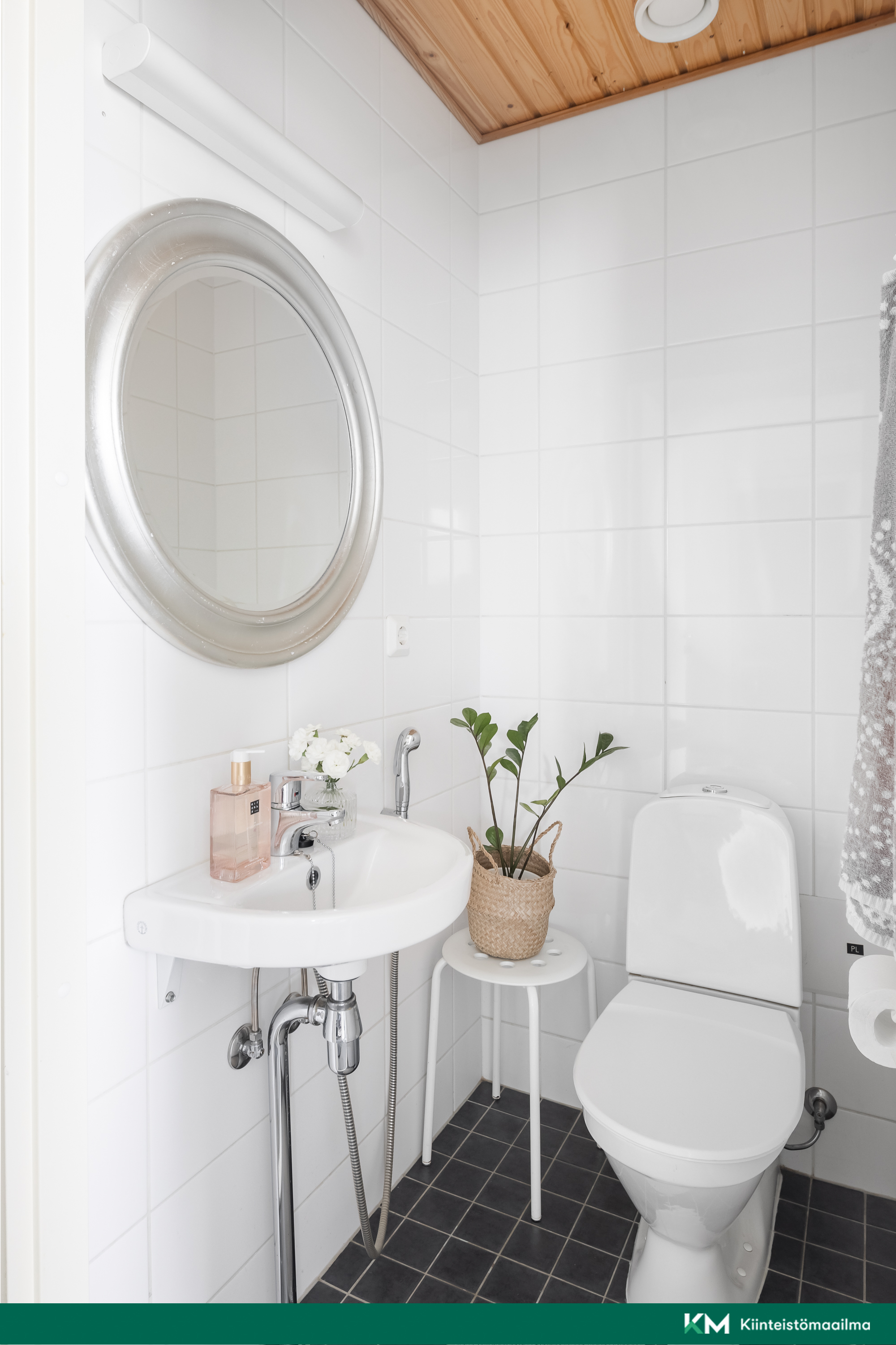 Karviaiskaari 5, Ylästö, Vantaa