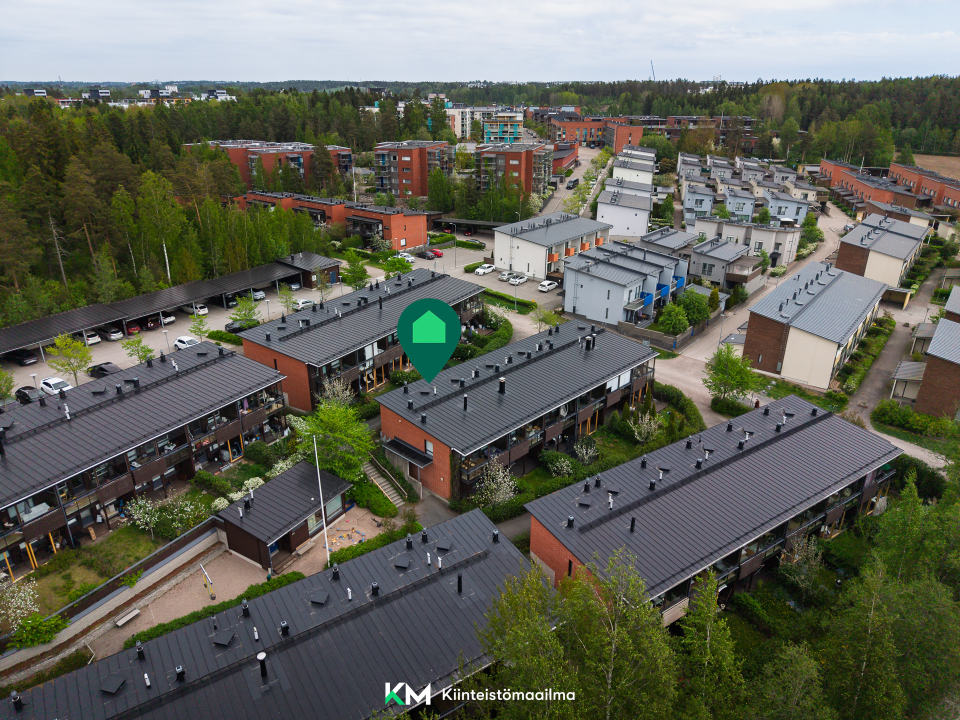 Taloyhtiö ilmakuvassa