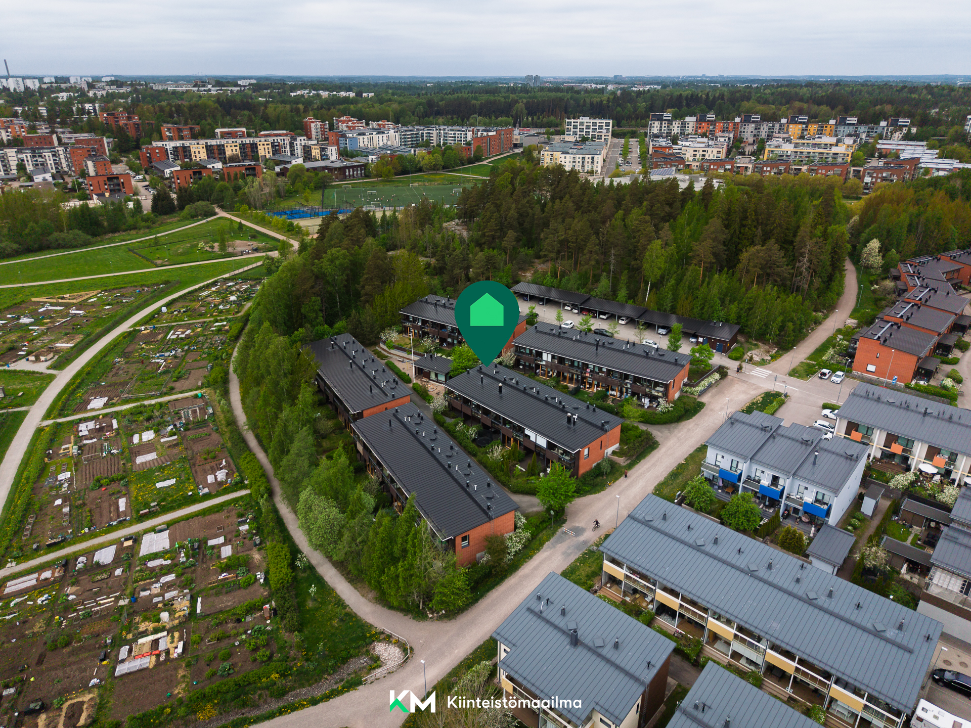 Taloyhtiö ilmakuvassa