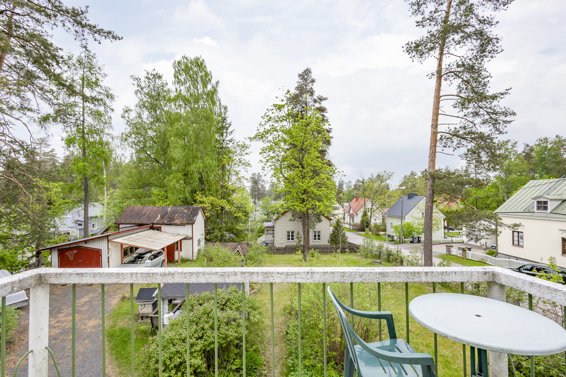 parvekkeen näkymiä