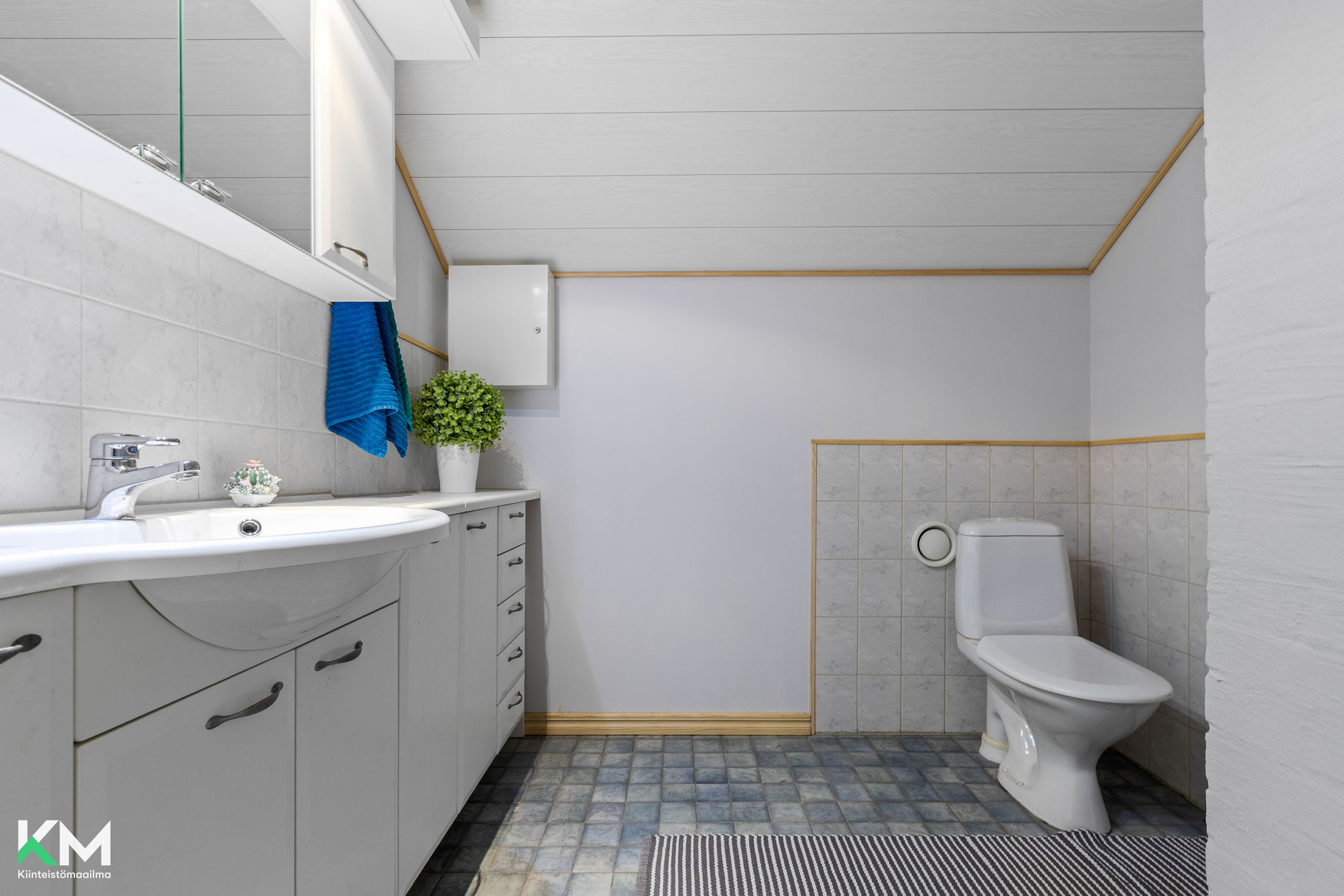 yläkerta wc