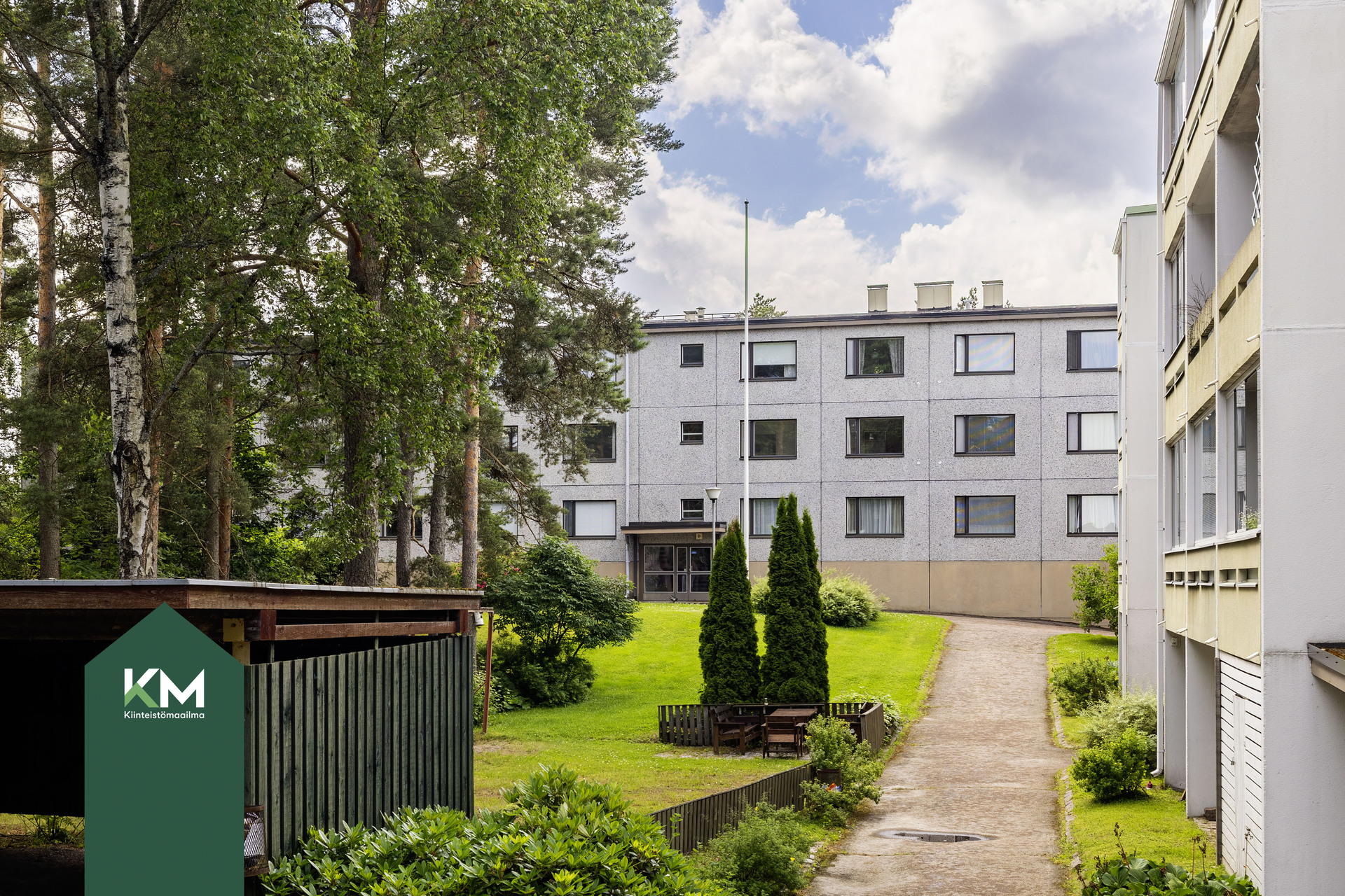 Haltijantie 11, Karhuvuori, Kotka