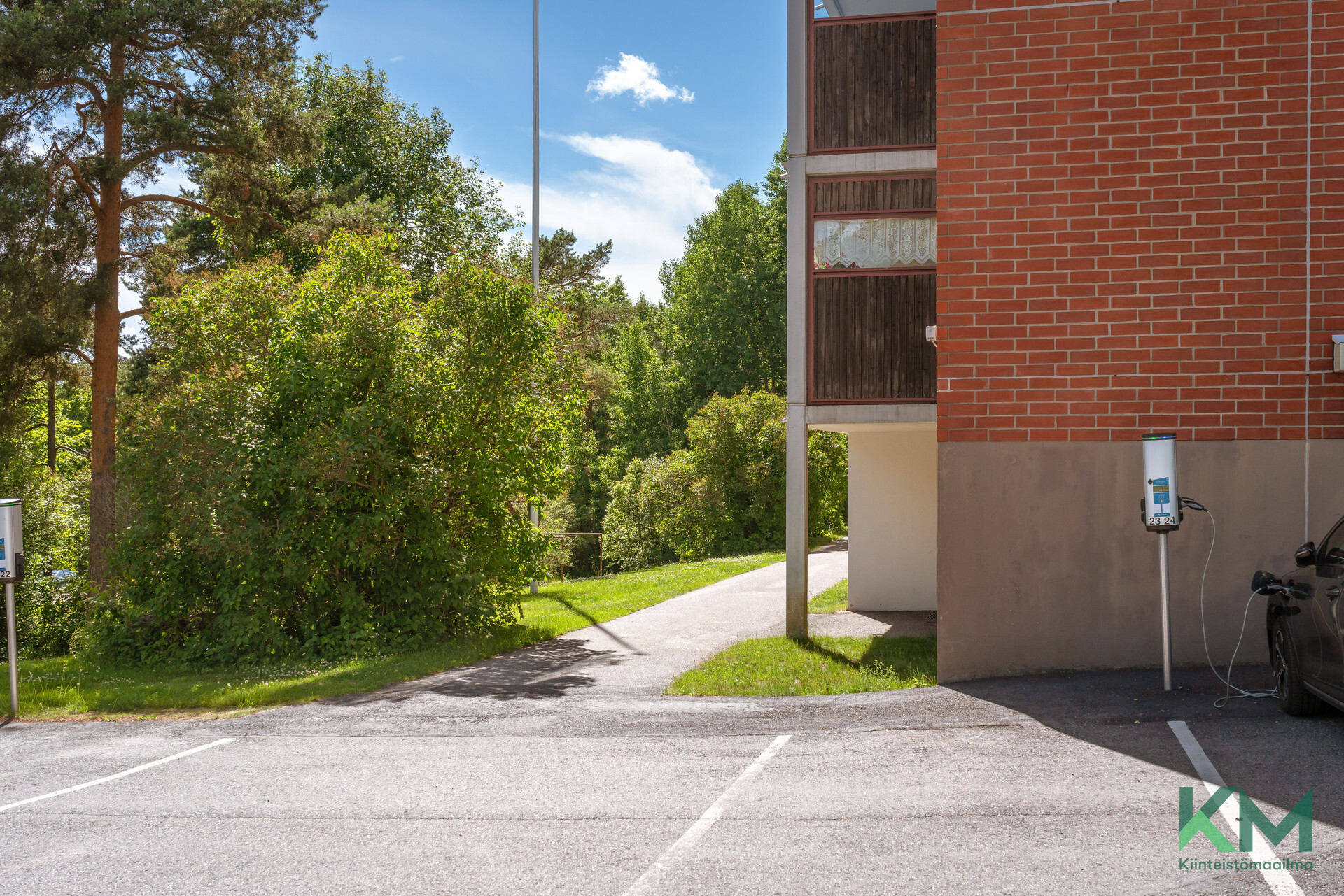 Sähköauton latauspiste