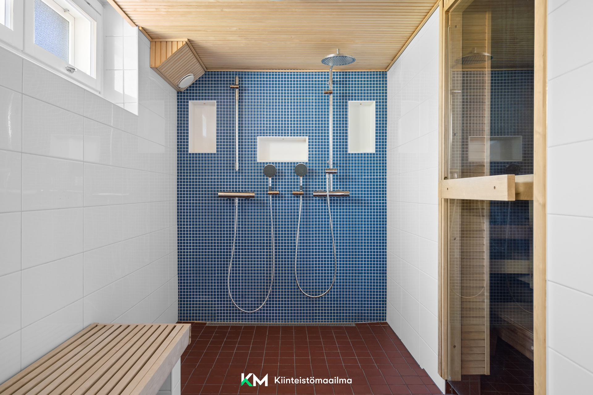 Taloyhtiön viihtyisä sauna! 