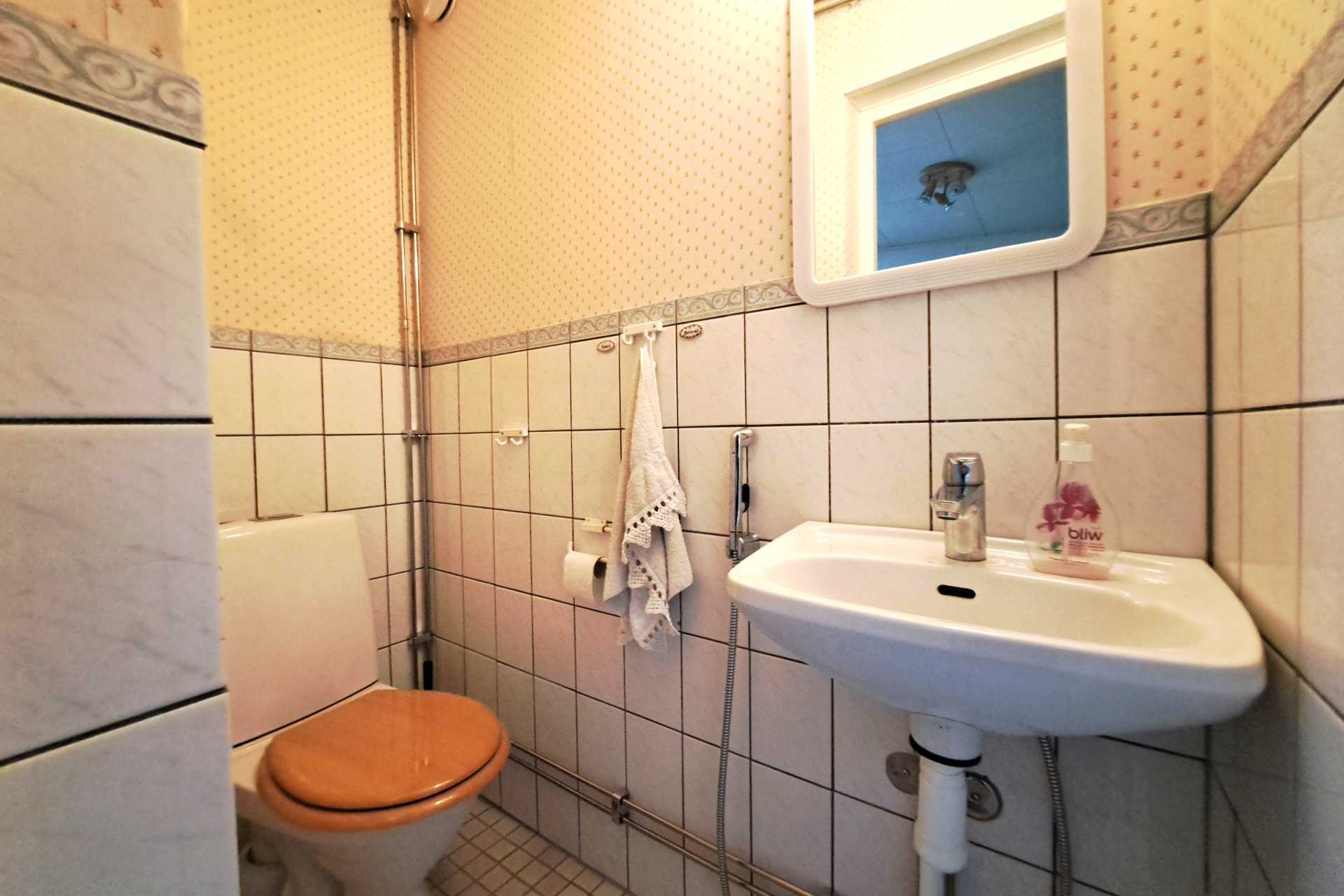 yläkerta wc 