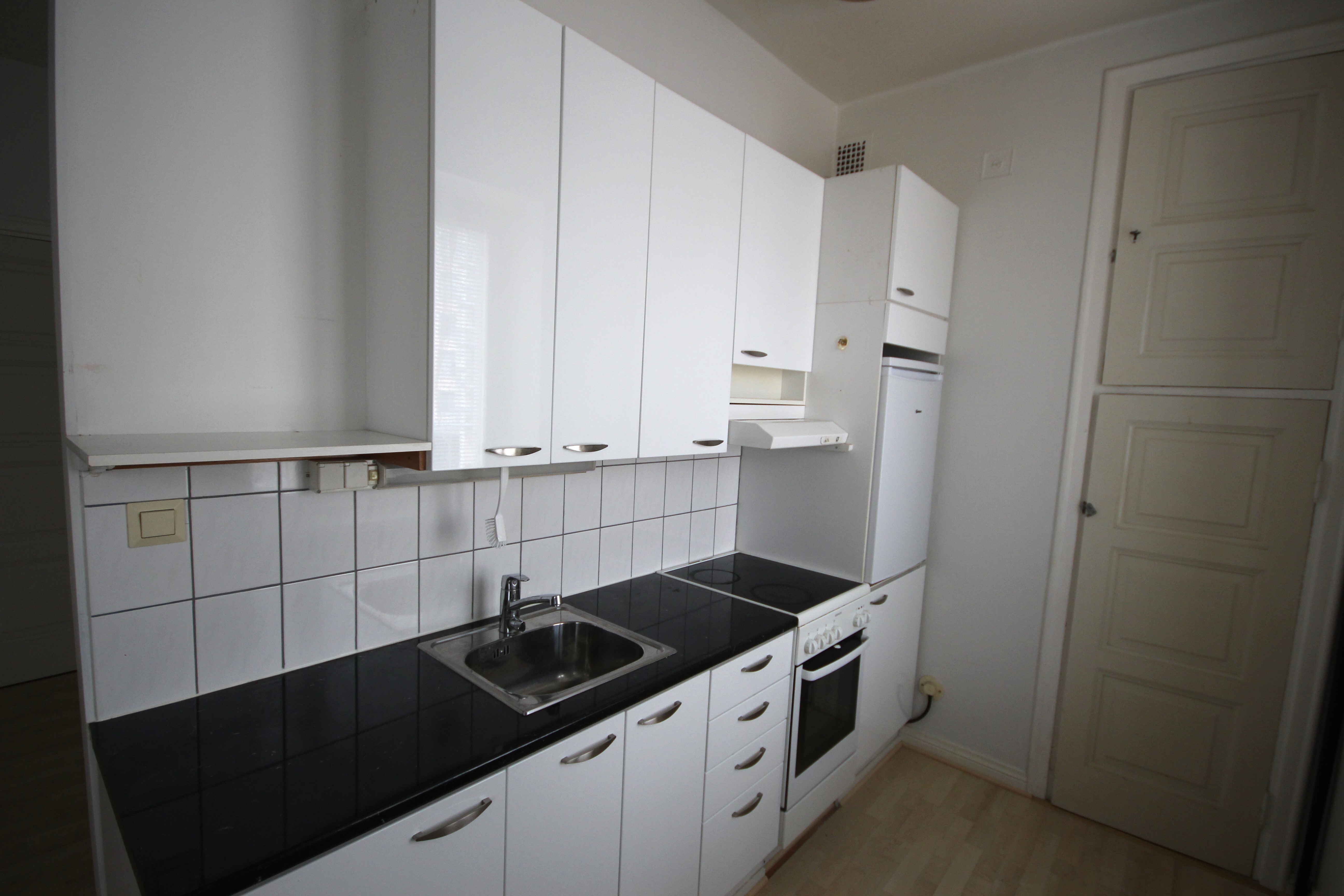 Opistokatu 8, Kotkansaari, Kotka