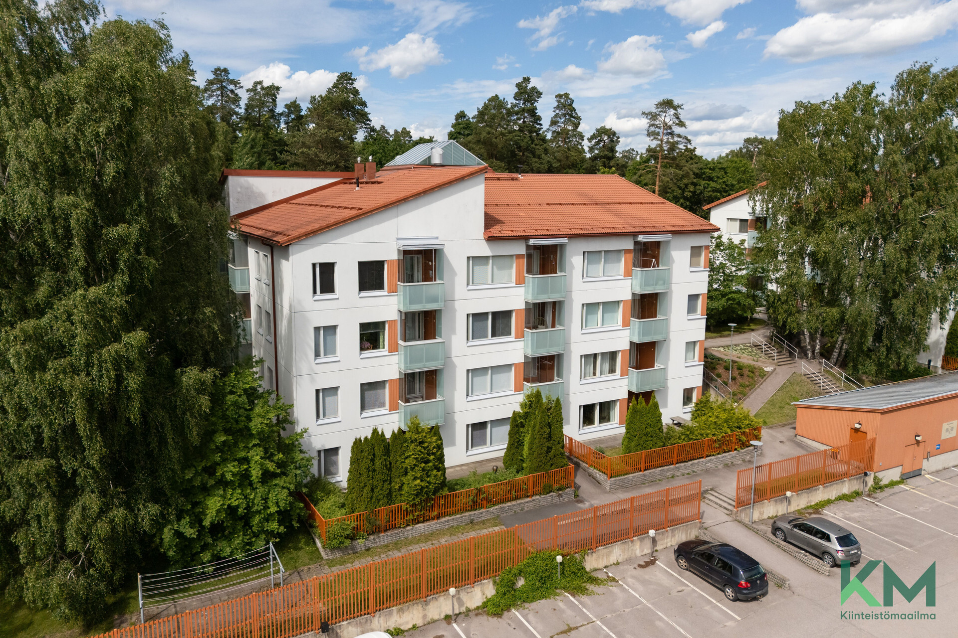 Julkisivu
