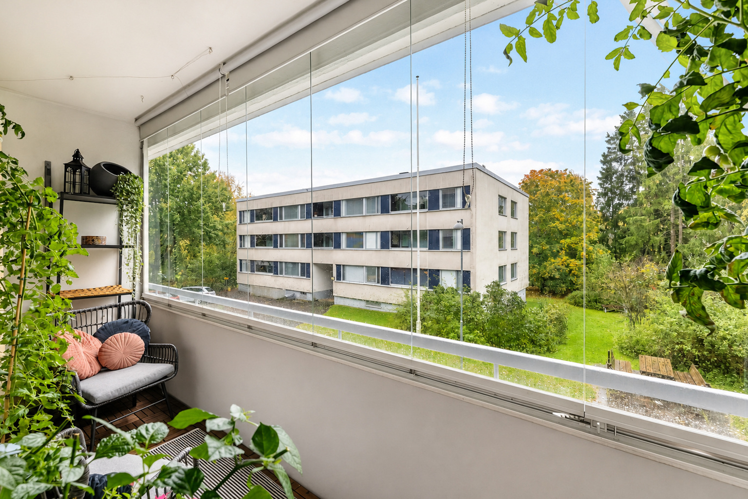 Jäkälätie 5, Tapanila, Helsinki