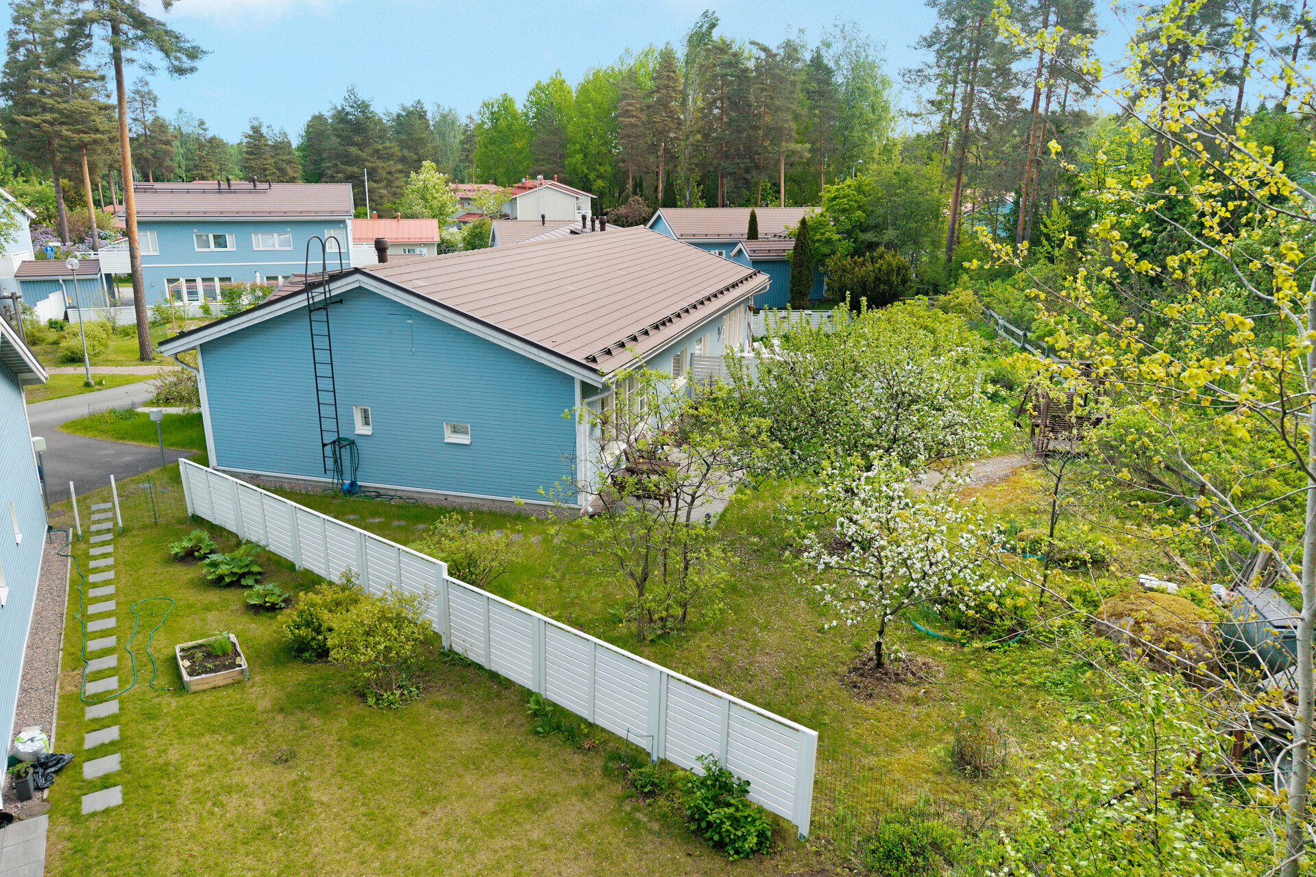 Esikoisentie 8, Maununneva, Helsinki
