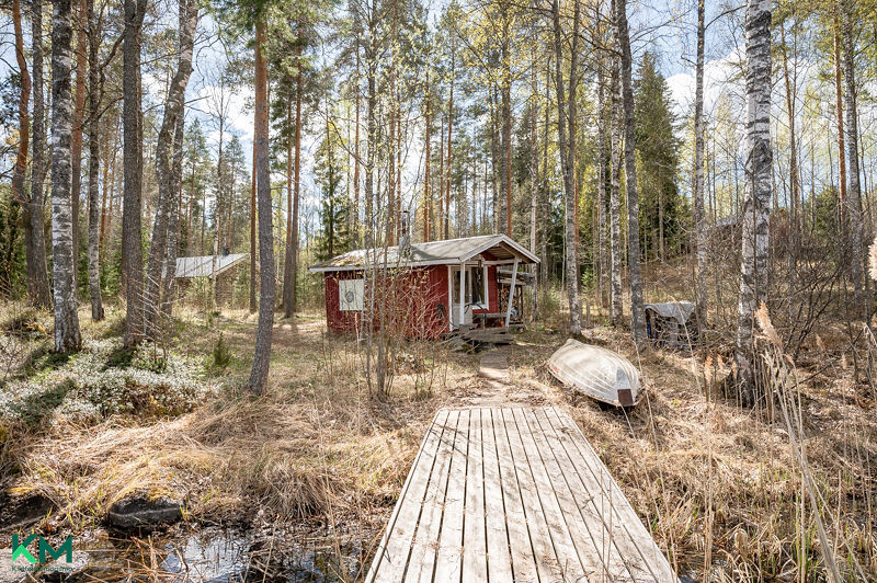 Pääskynpolku 11, Hartola