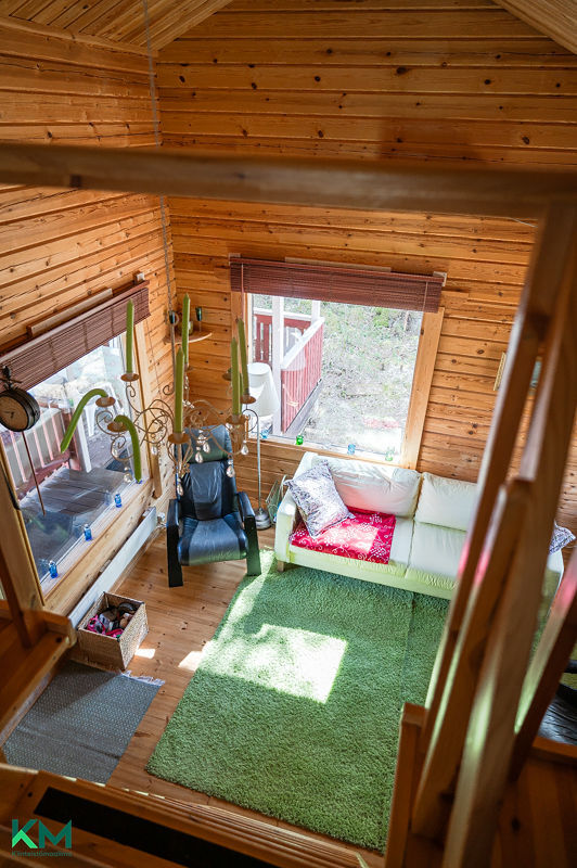 Pääskynpolku 11, Hartola