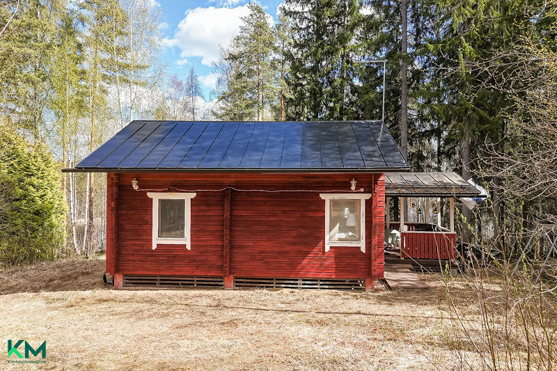 Pääskynpolku 11, Hartola
