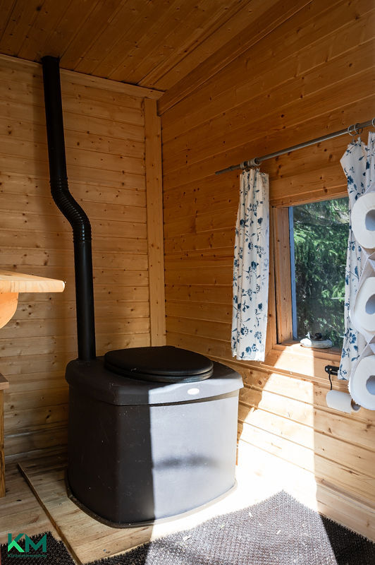 Pääskynpolku 11, Hartola