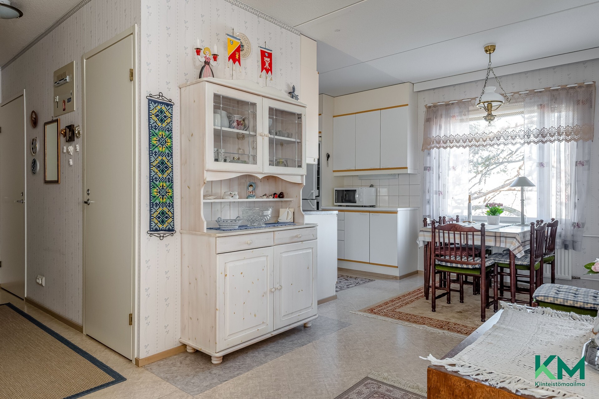 Valoisa sisääntulo