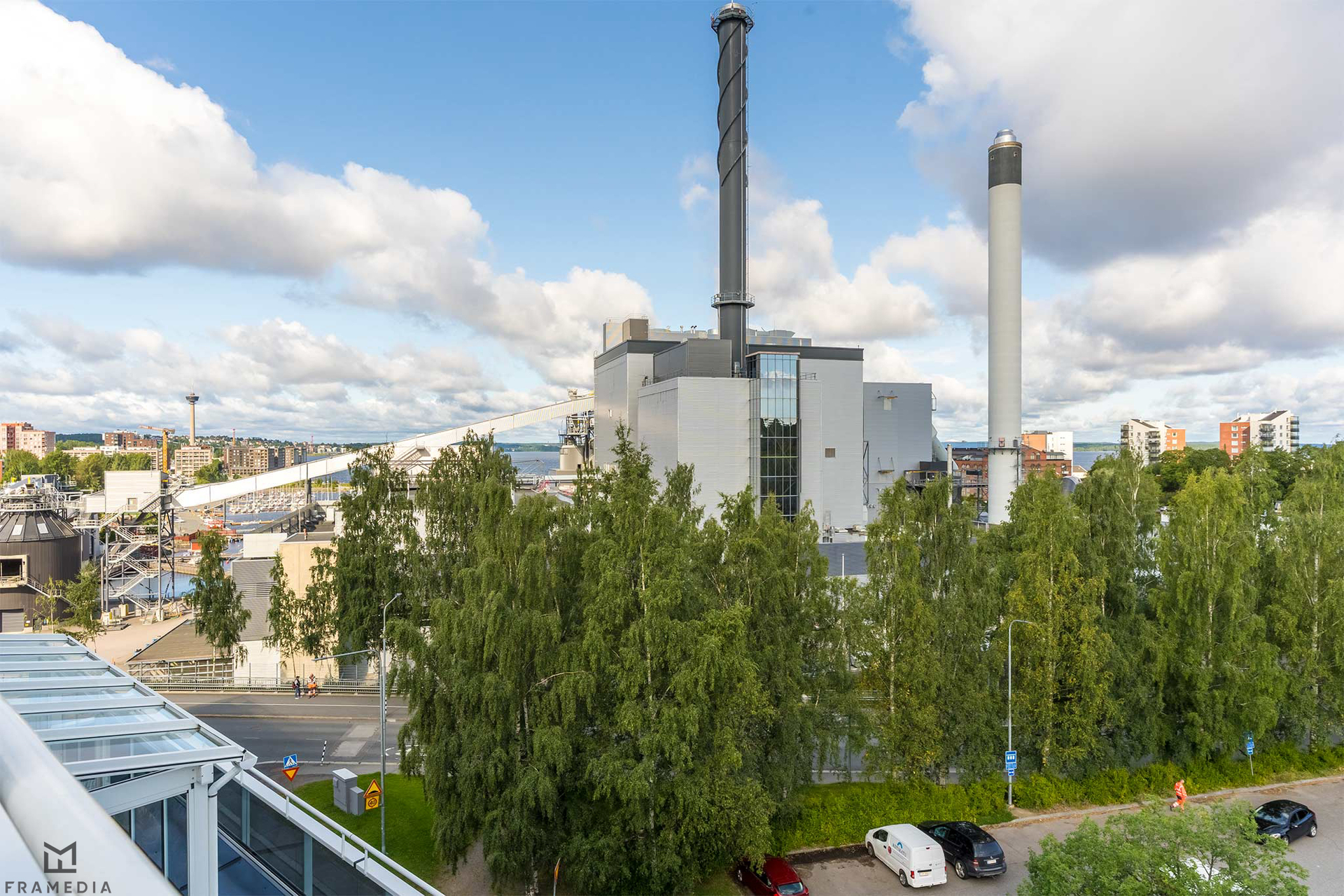 Näkymä kattoterassilta Naistenlahden satamaan ja Näsijärvelle