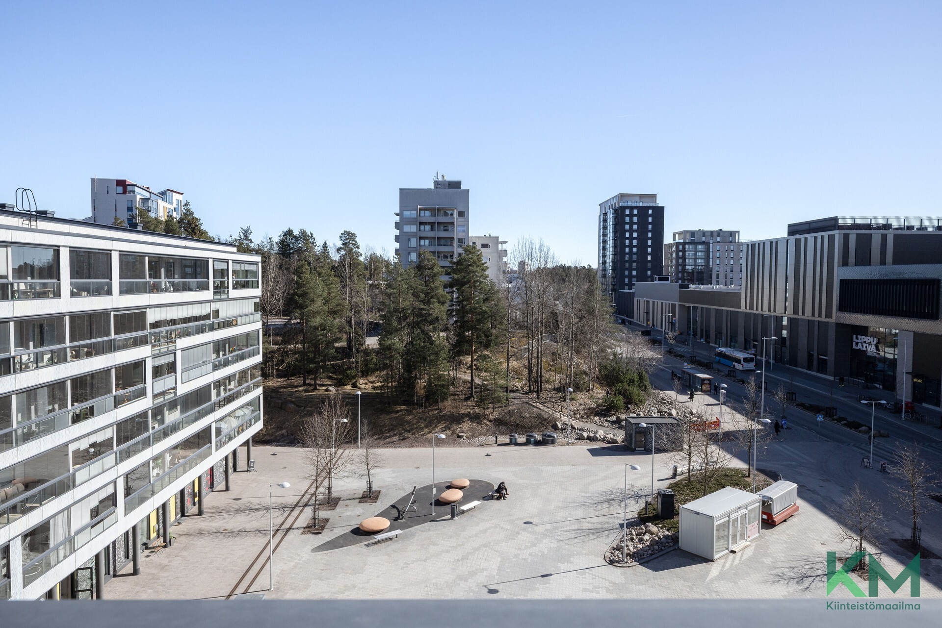 Näkymä asunnon parvekkeelta