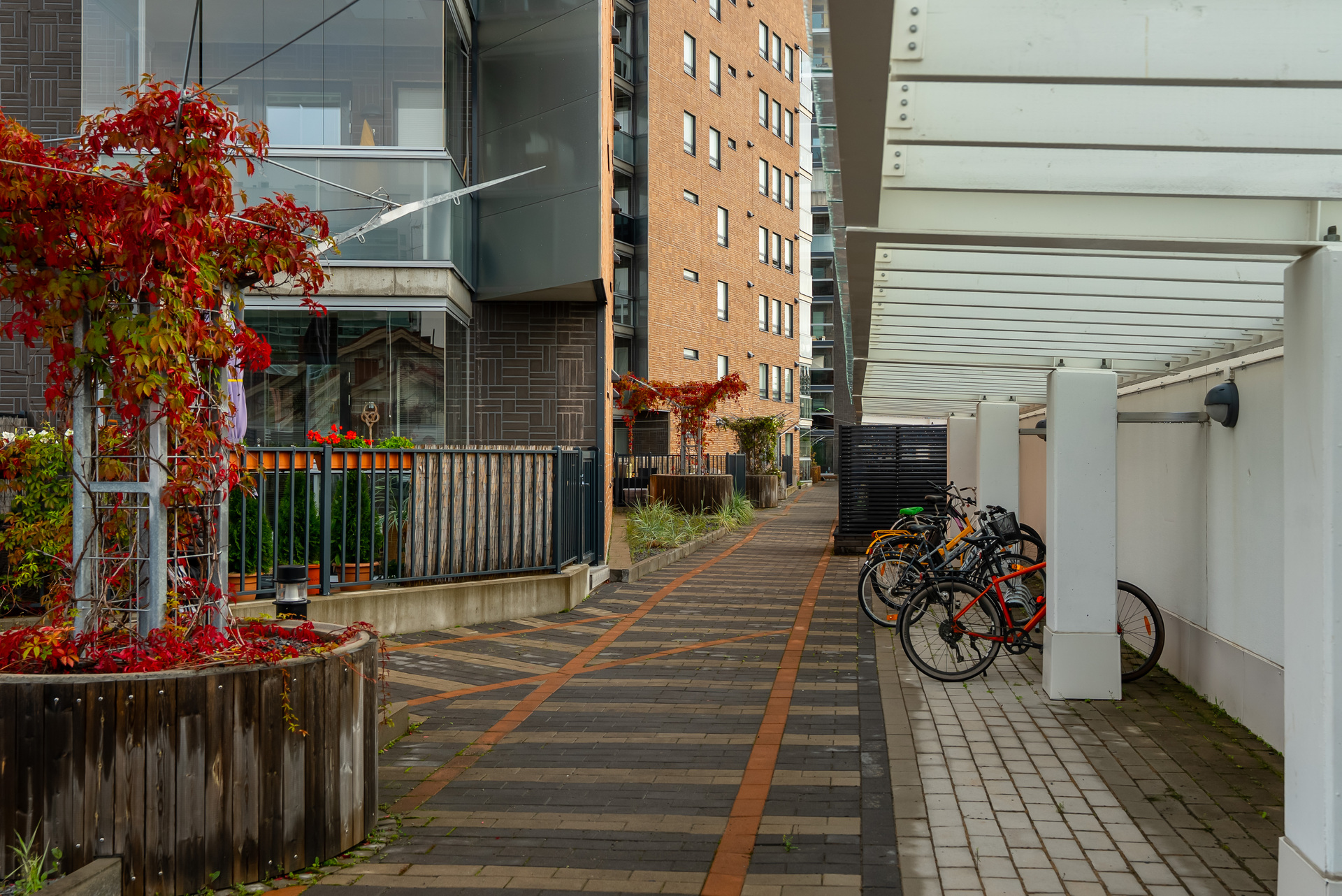 Rautatienkatu 1, Keskusta, Oulu