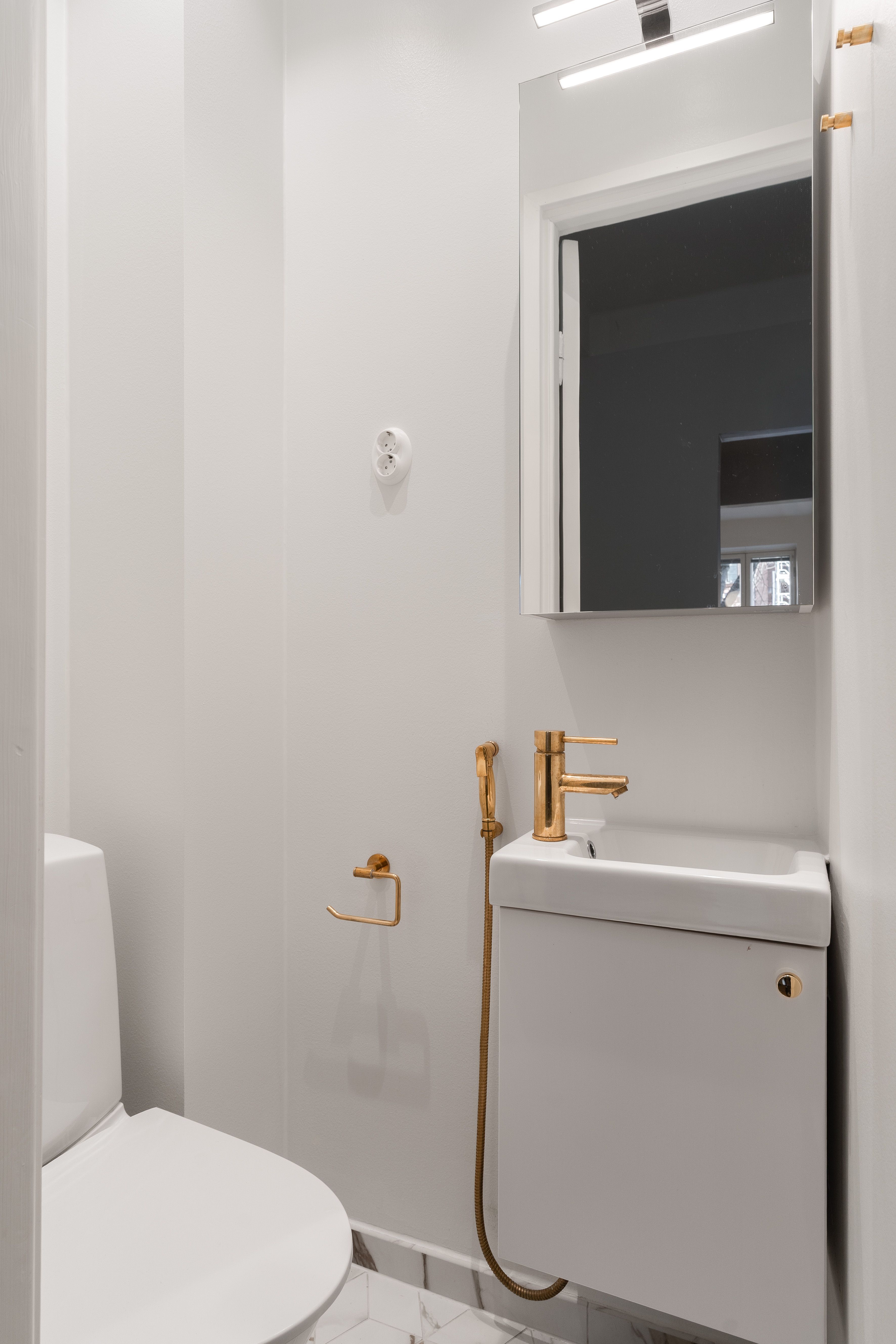 Erillinen WC 2.